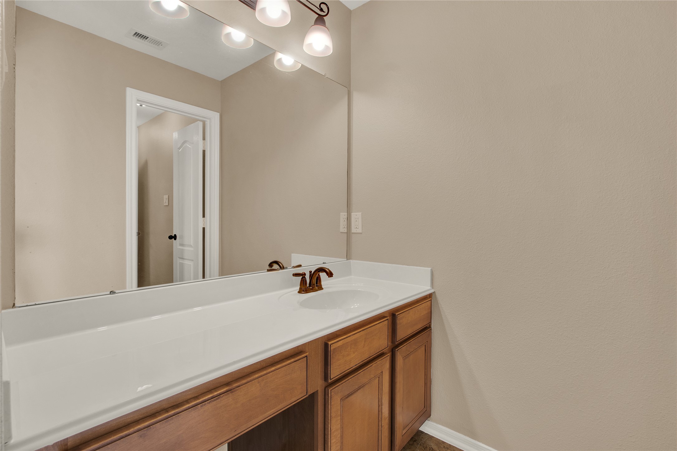 2102 Clearfield Springs Court Property Photo 25