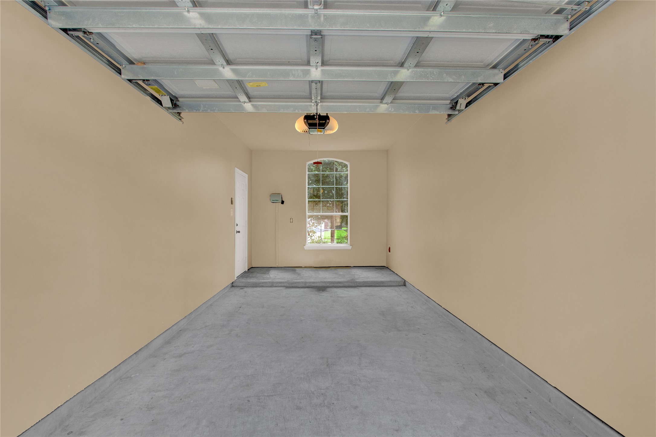 2102 Clearfield Springs Court Property Photo 34