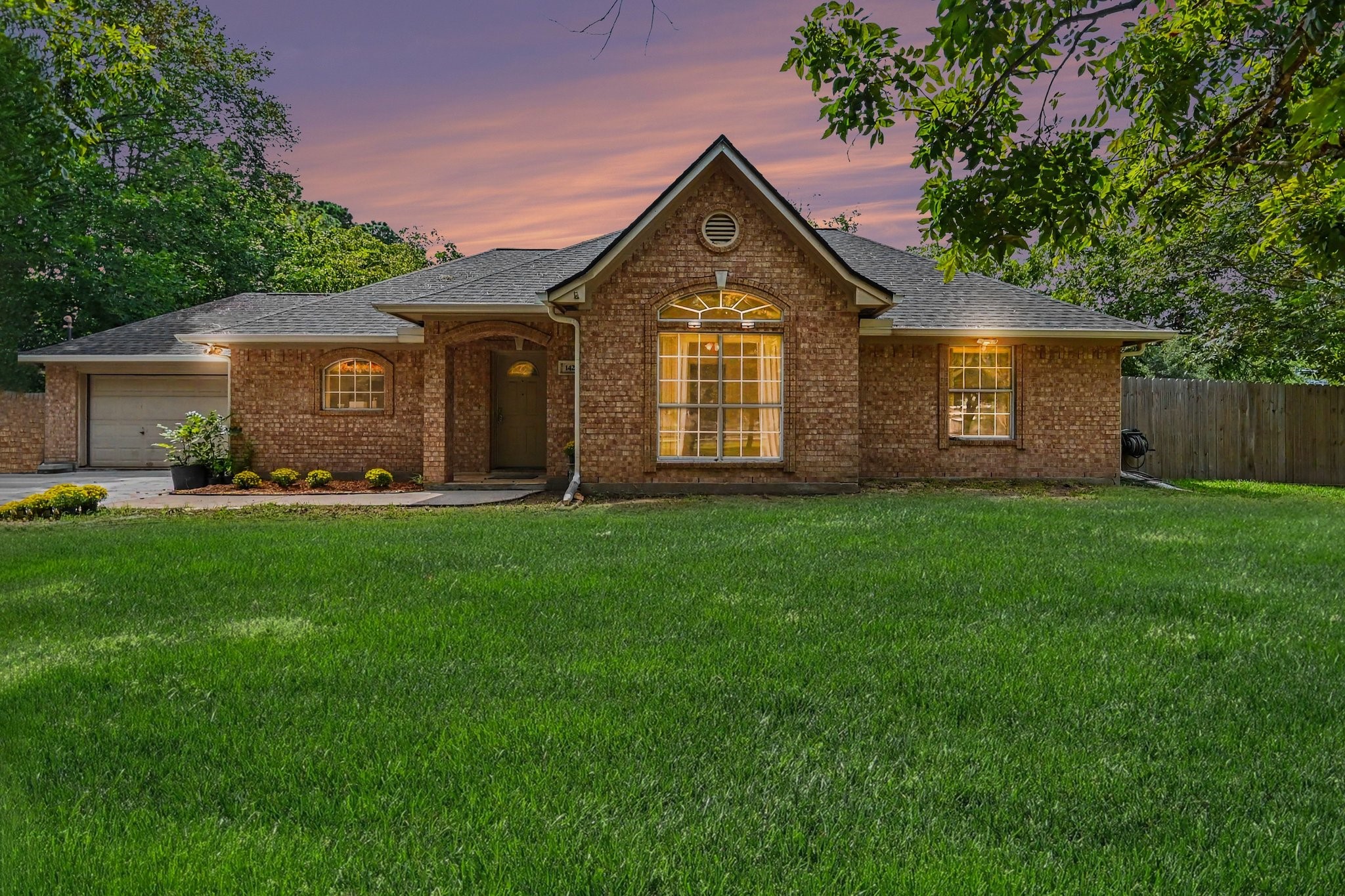 142 Happy Hollow Street Property Photo 3