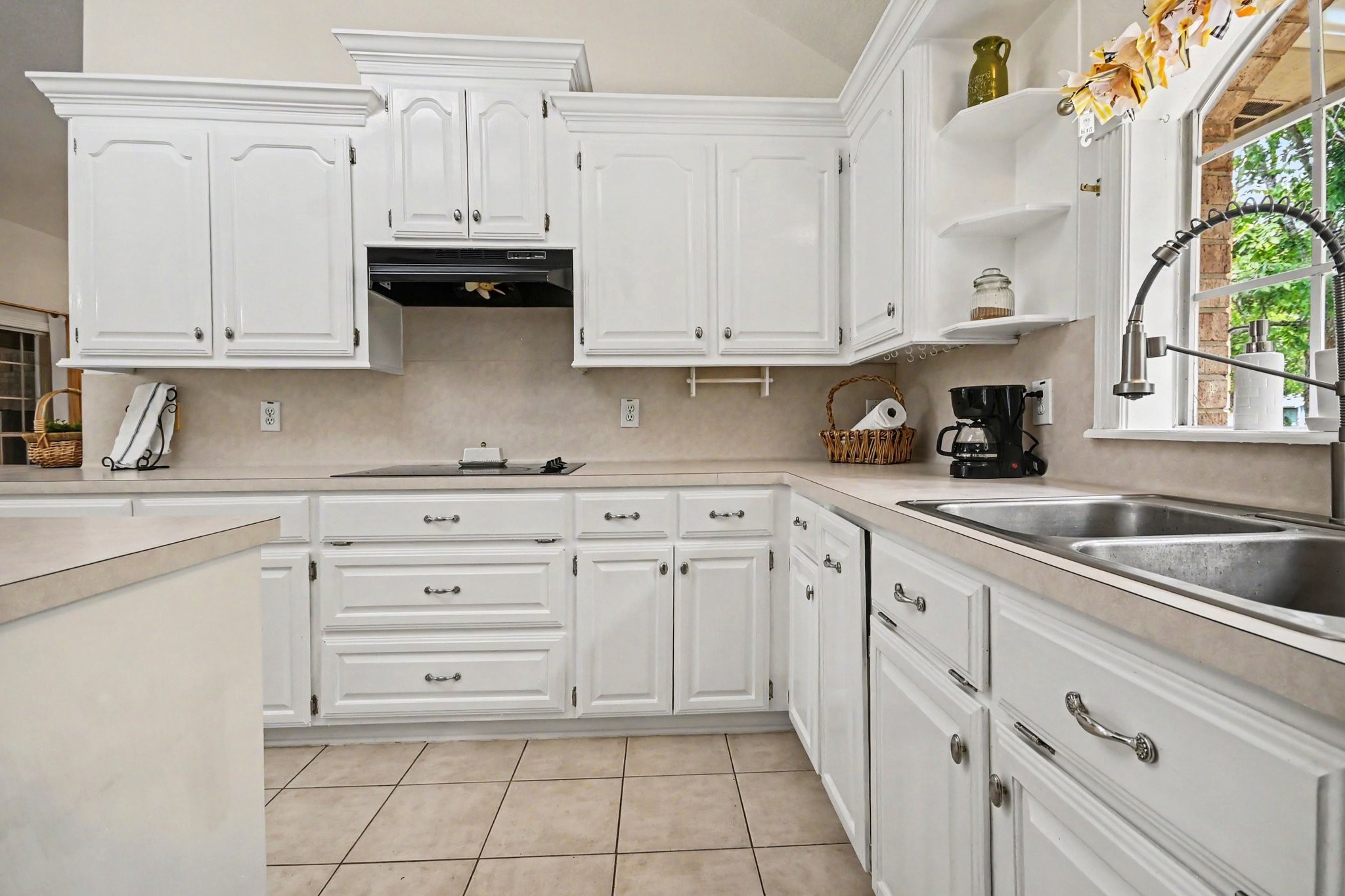 142 Happy Hollow Street Property Photo 13