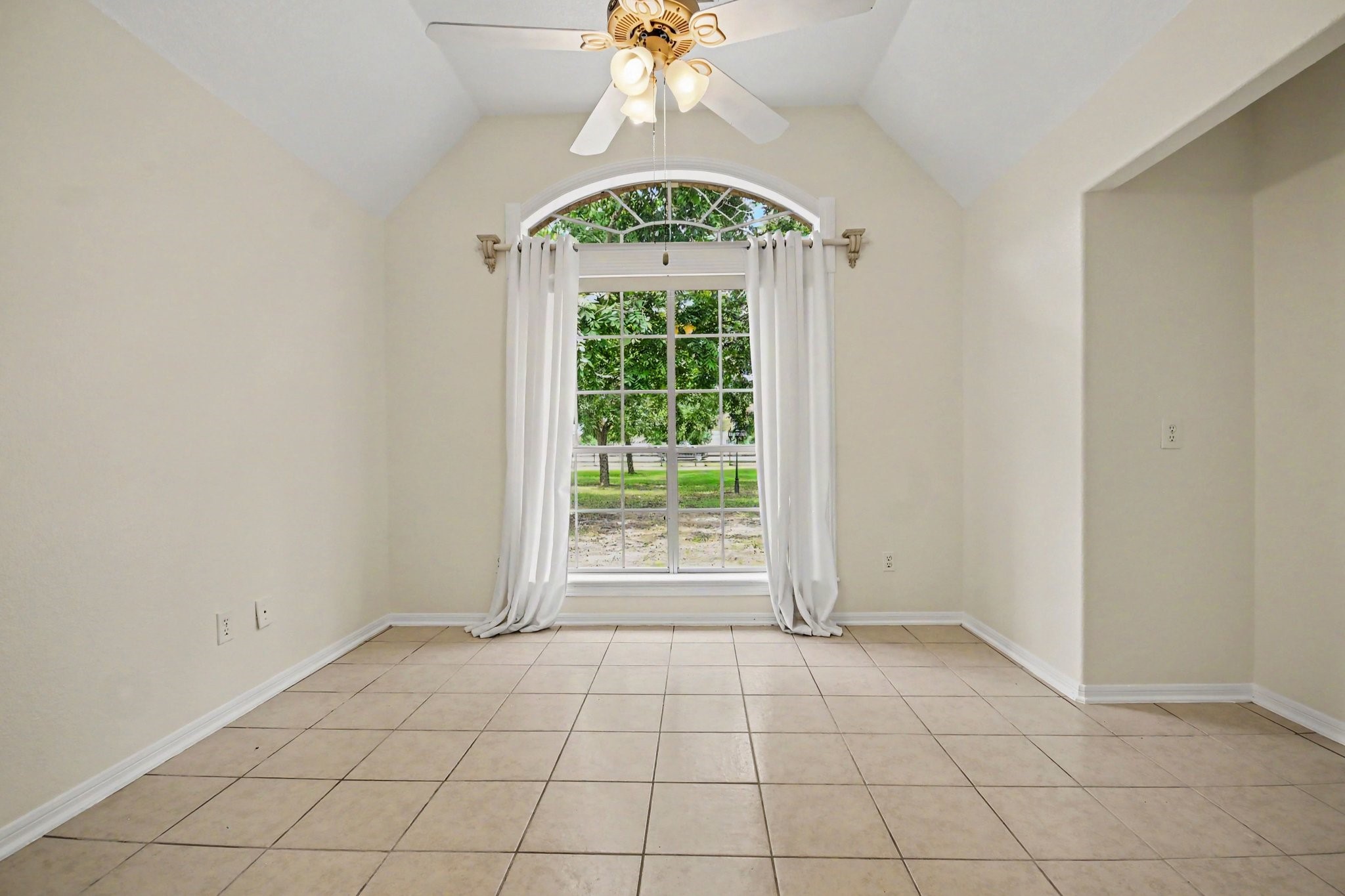 142 Happy Hollow Street Property Photo 16