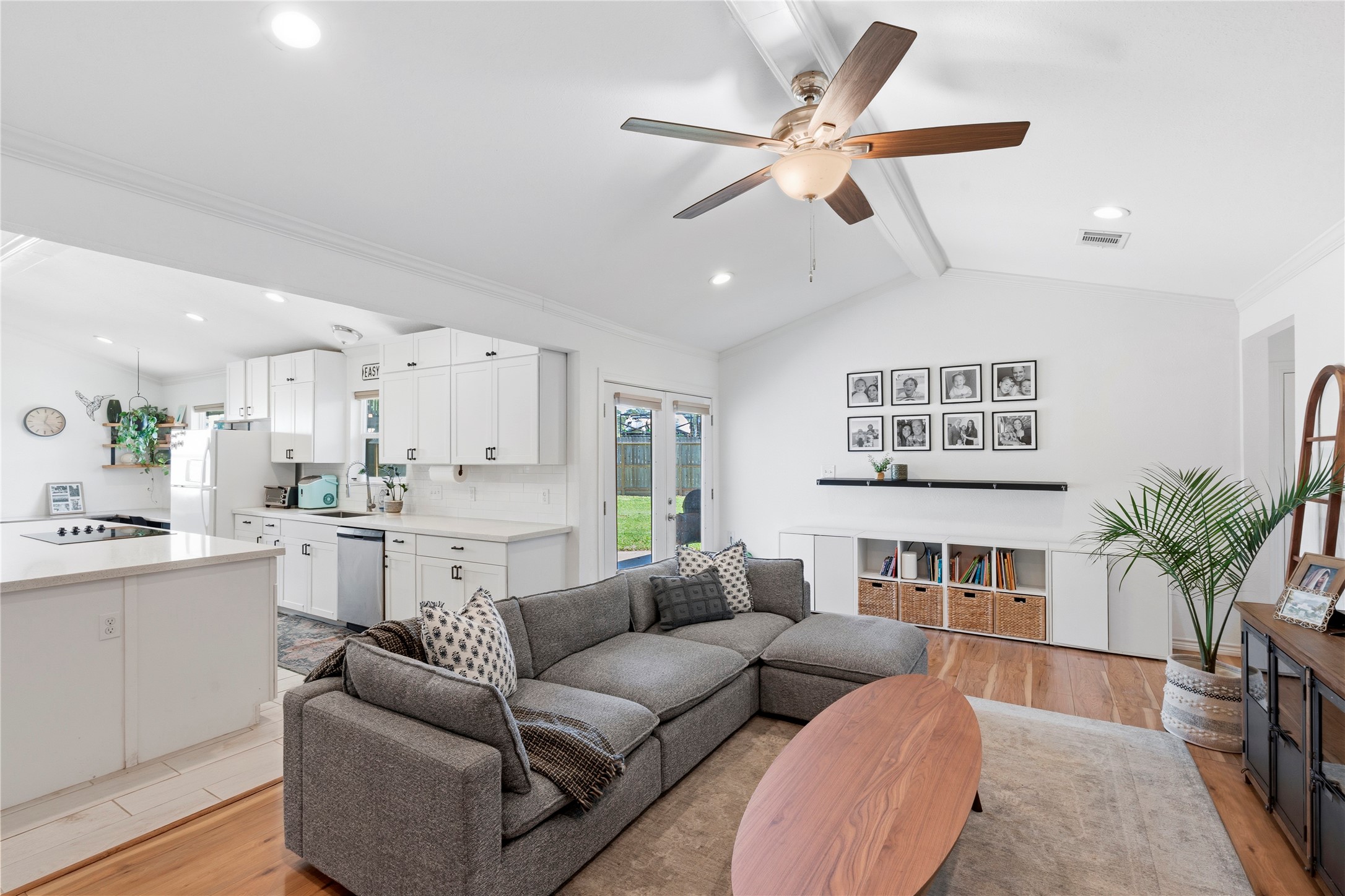 102 Enchanted Oaks Court Property Photo 1