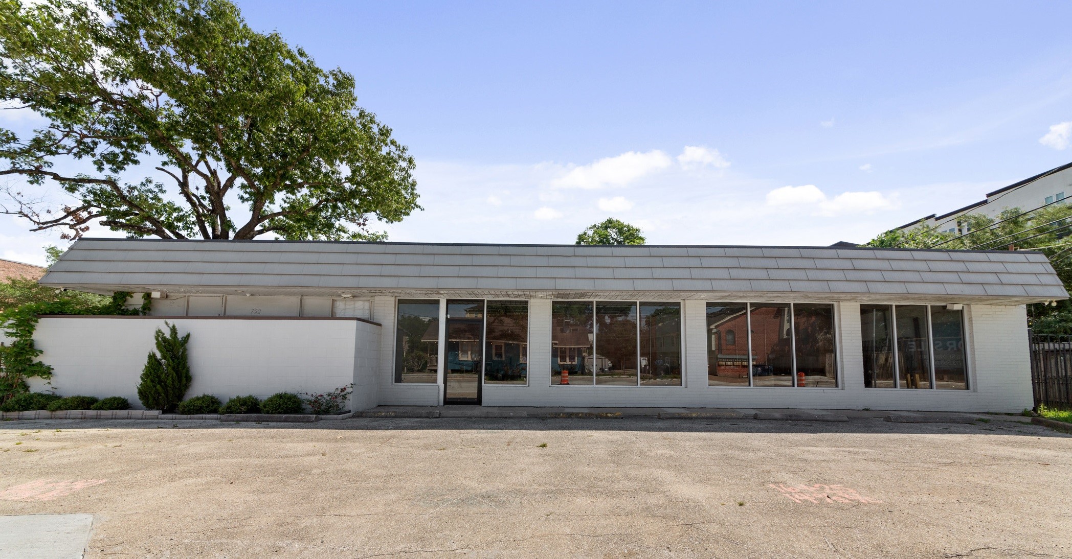 722 Durham Drive Property Photo 4