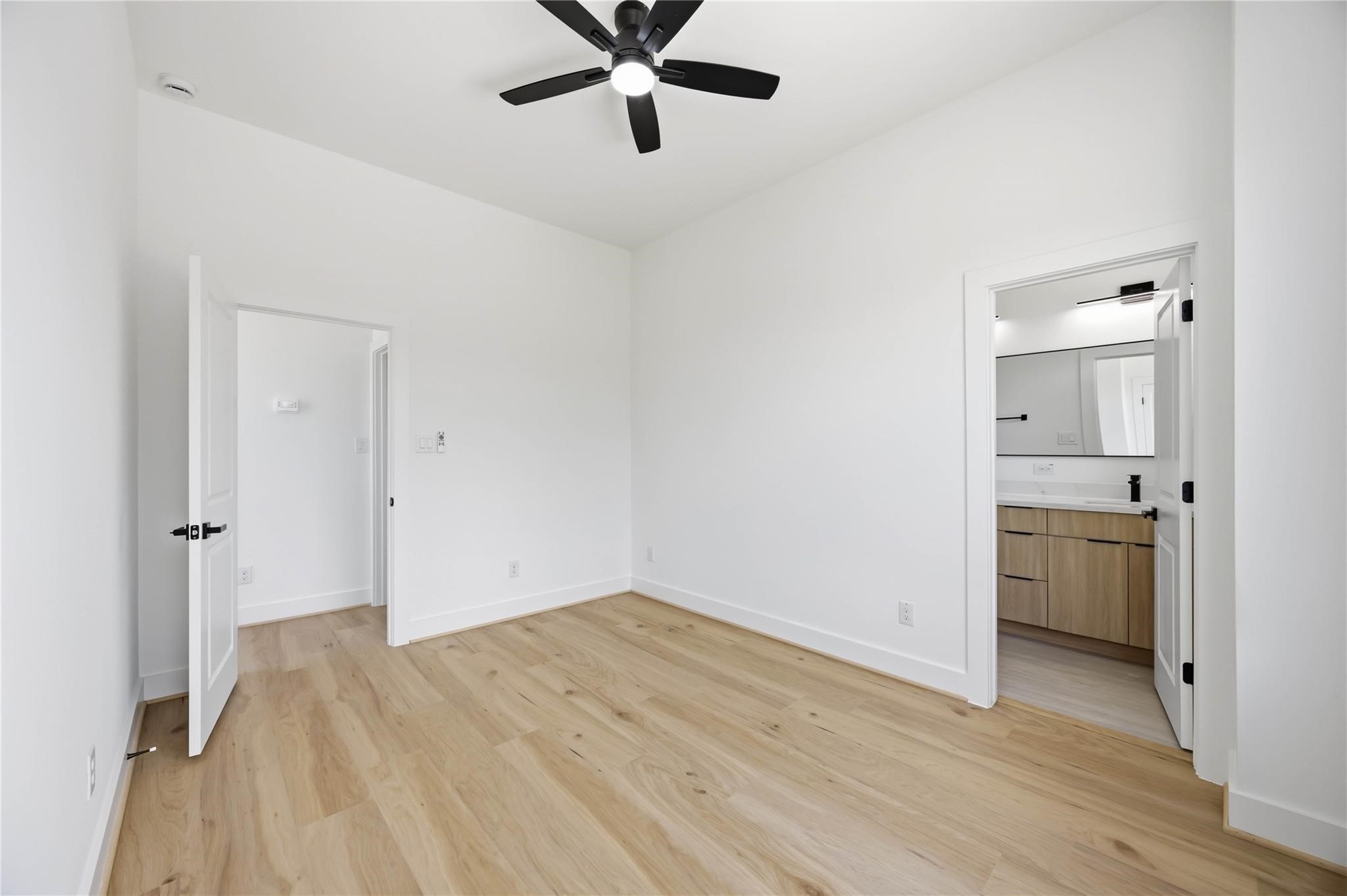 9102 Coffee Street B Property Photo 18