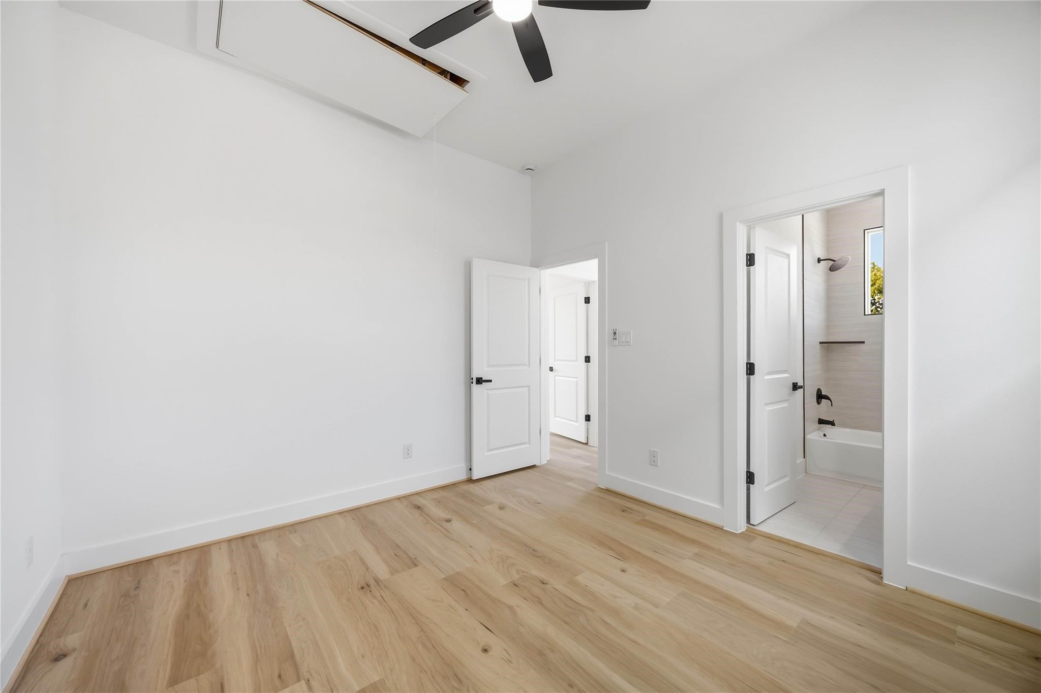 9102 Coffee Street B Property Photo 23