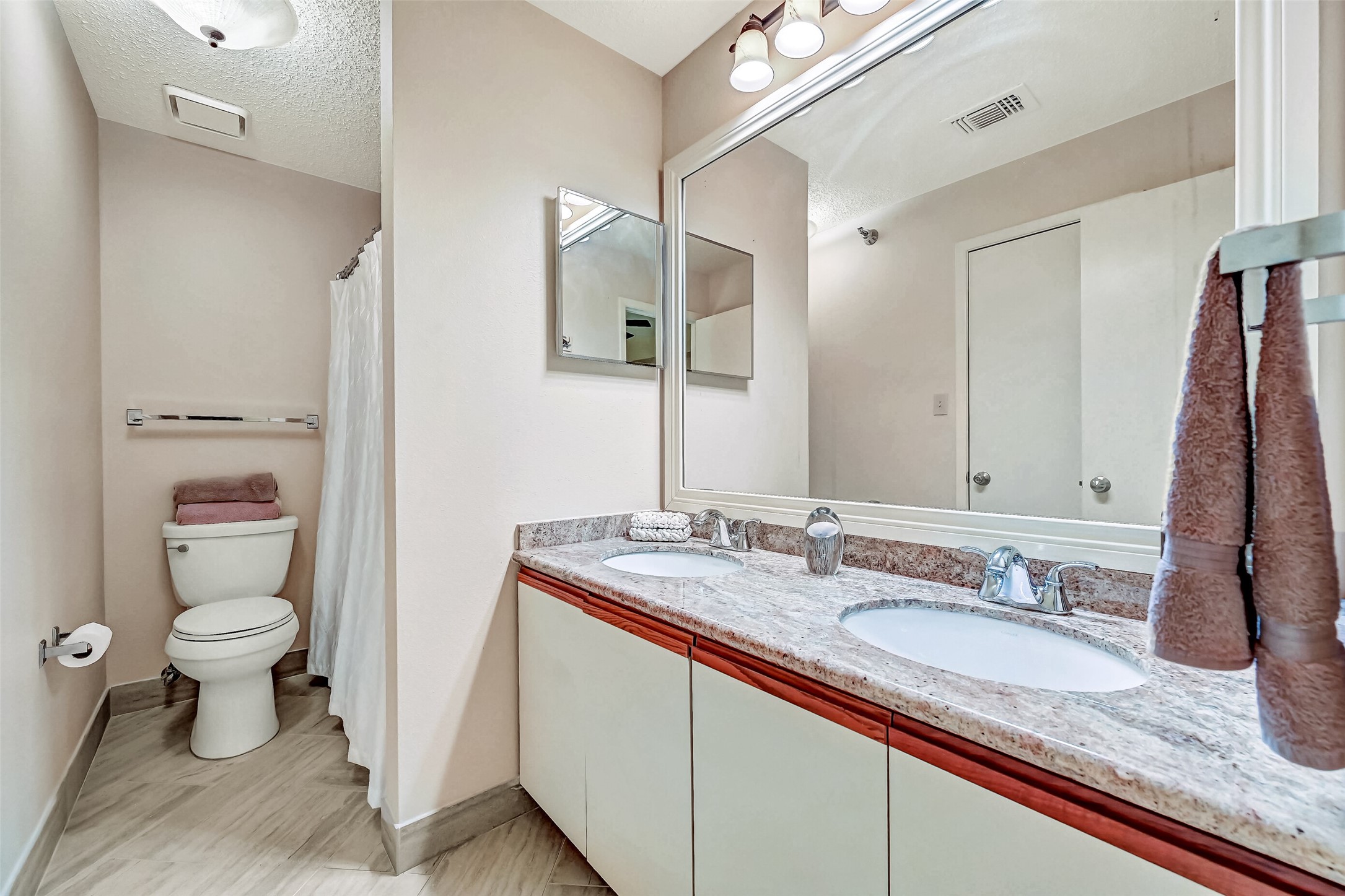7700 Seawall Boulevard 402 Property Photo 25