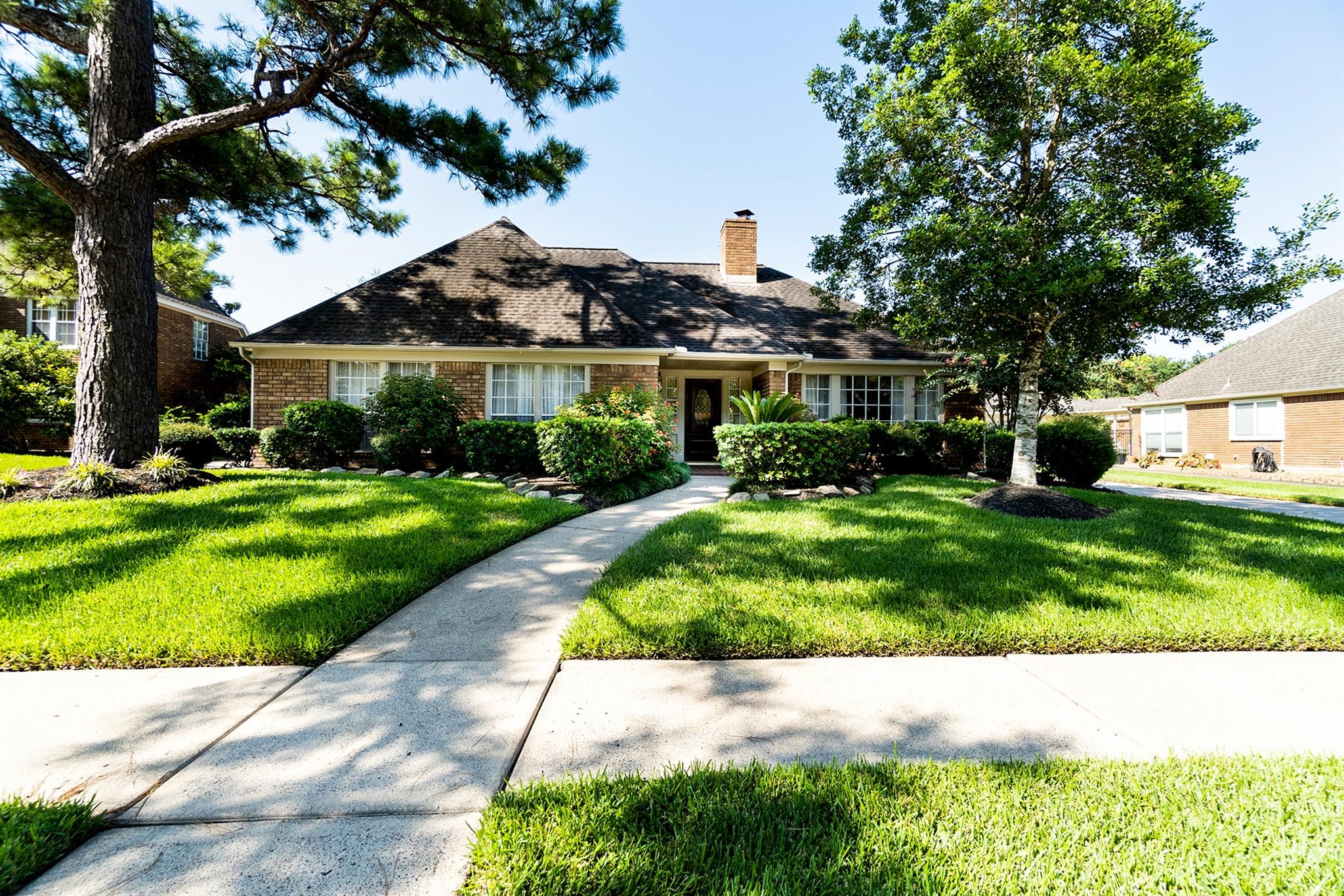 15406 Greenleaf Lane Property Photo 1