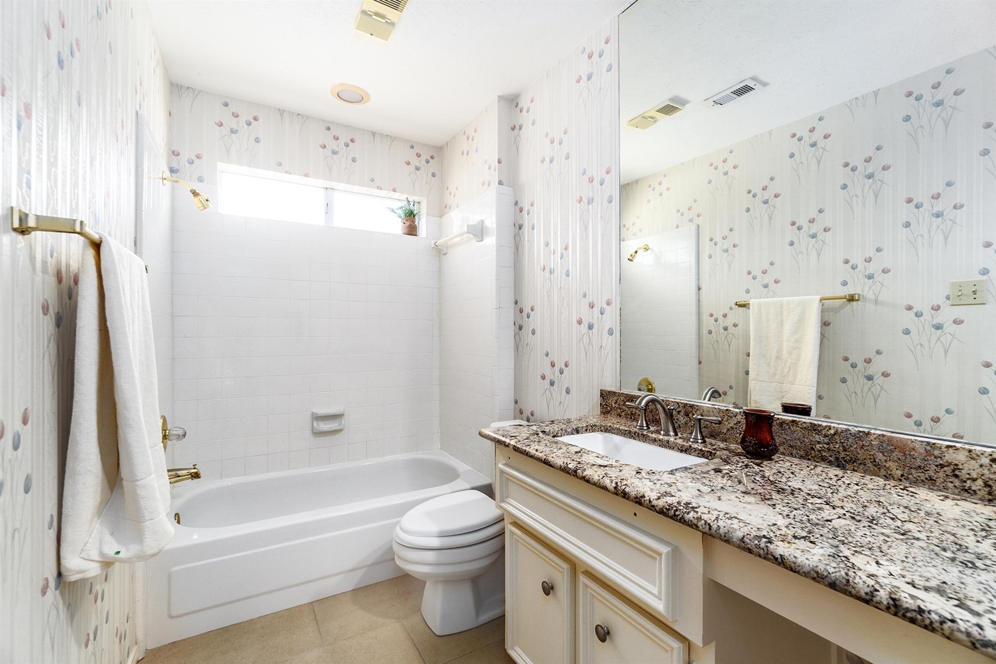 15406 Greenleaf Lane Property Photo 13