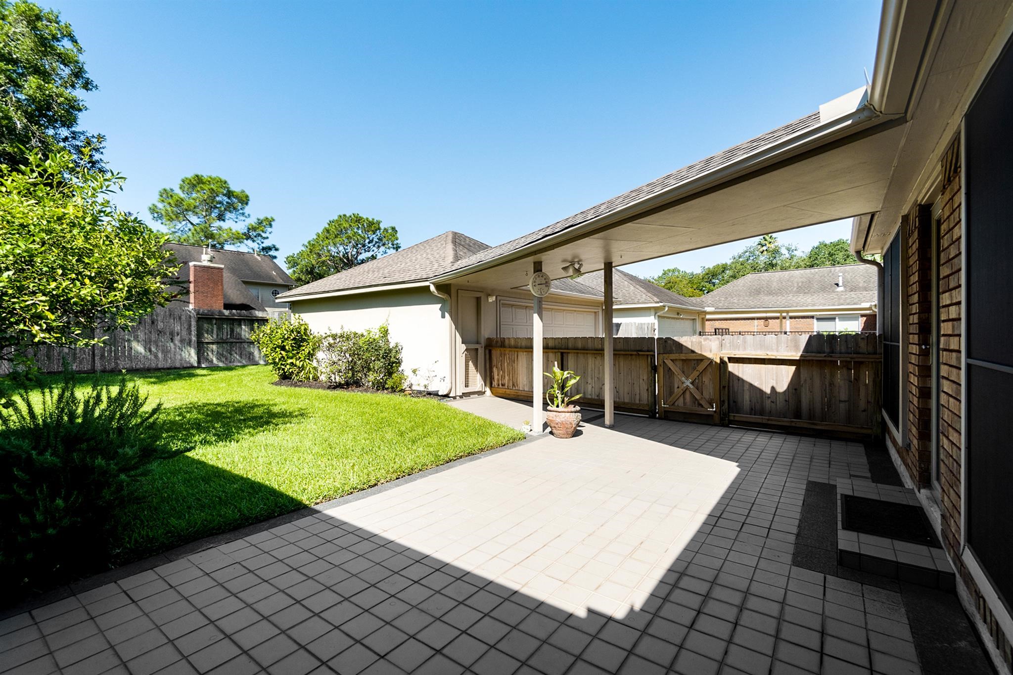 15406 Greenleaf Lane Property Photo 18