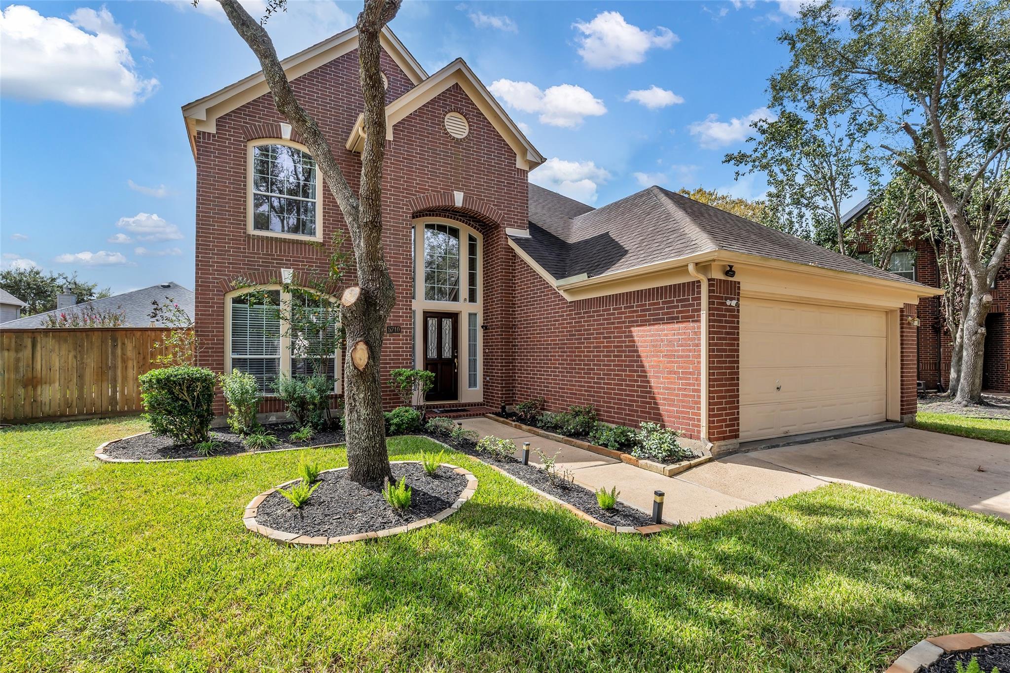 5710 Rose Hill Court Property Photo 1
