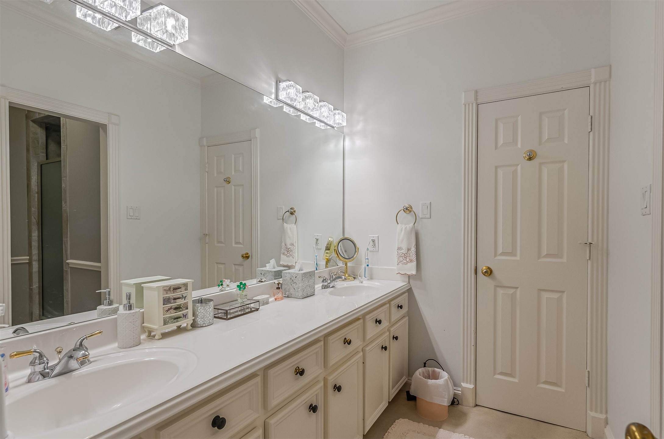 22222 Holly Creek Trail Property Photo 42