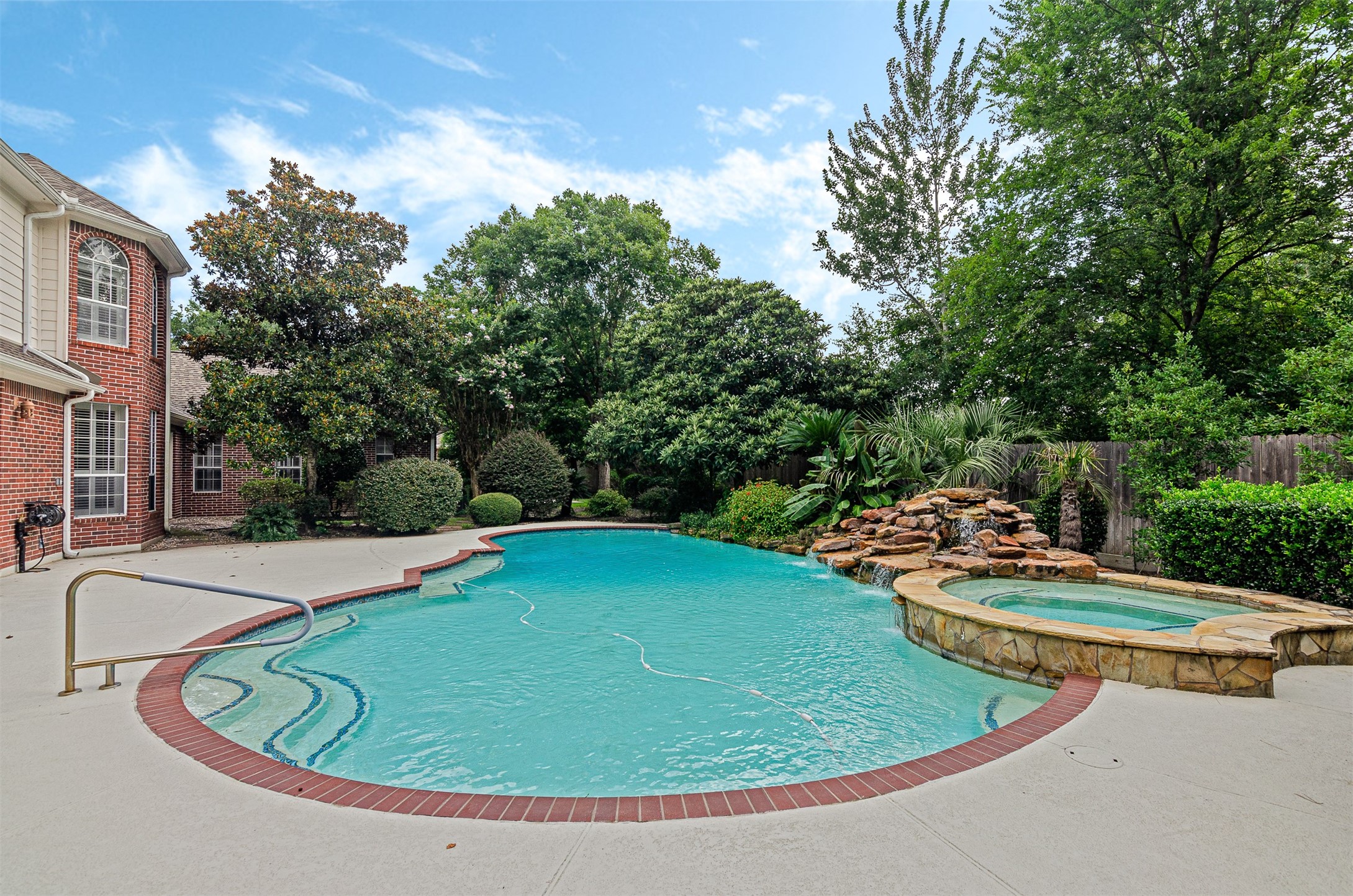 22222 Holly Creek Trail Property Photo 45