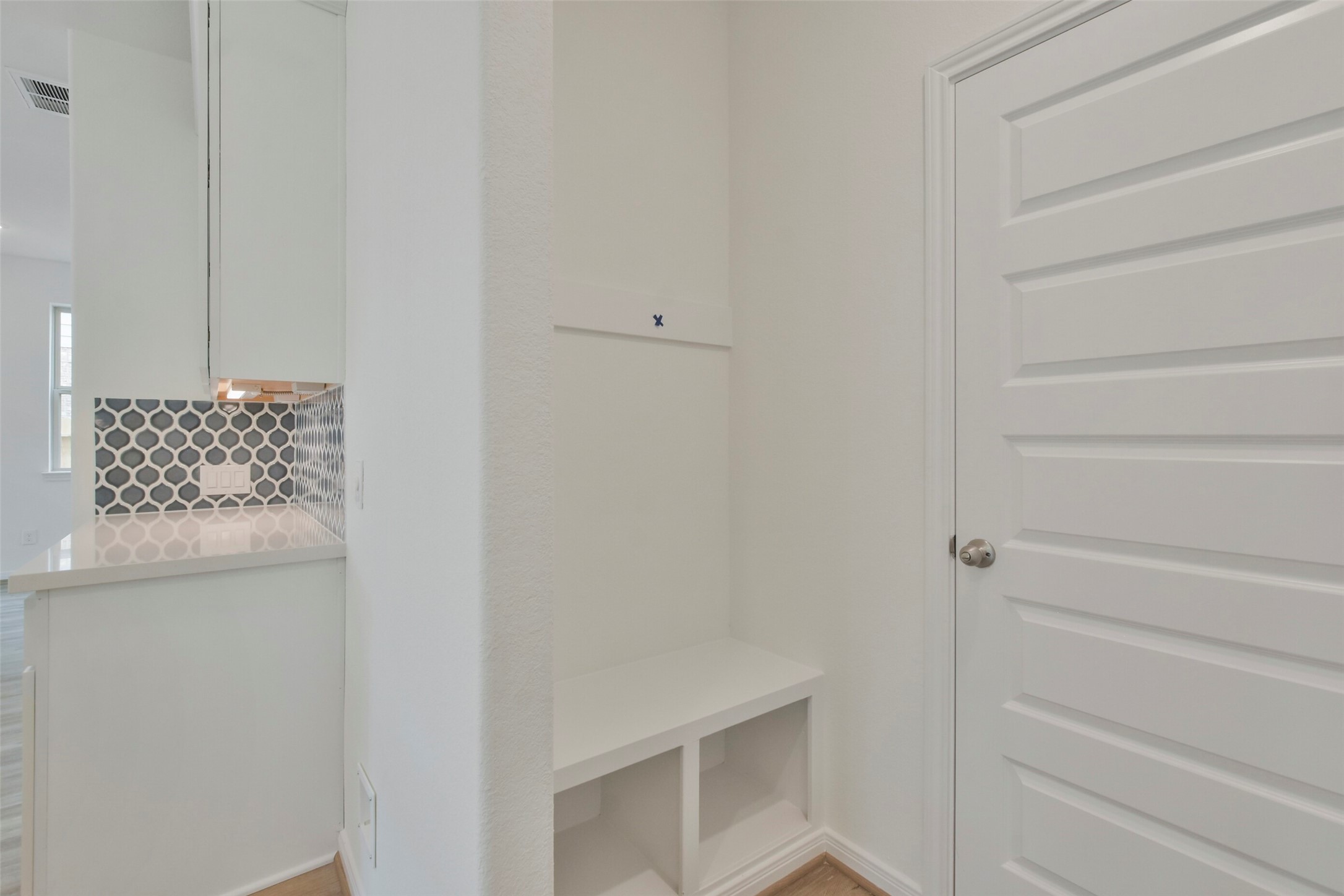 21024 Crinet Square Street Property Photo 19