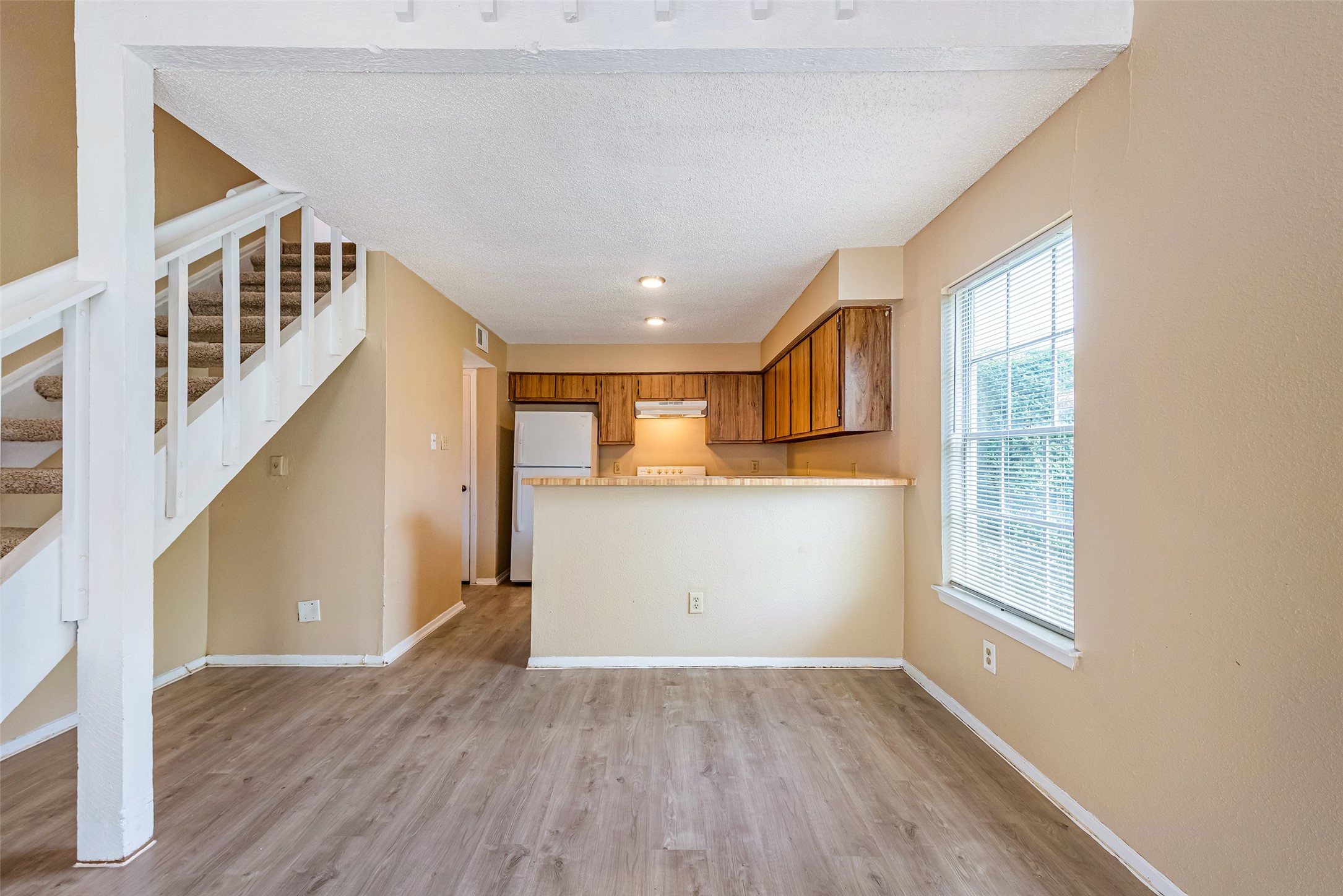 6315 Cattails Lane Property Photo 7