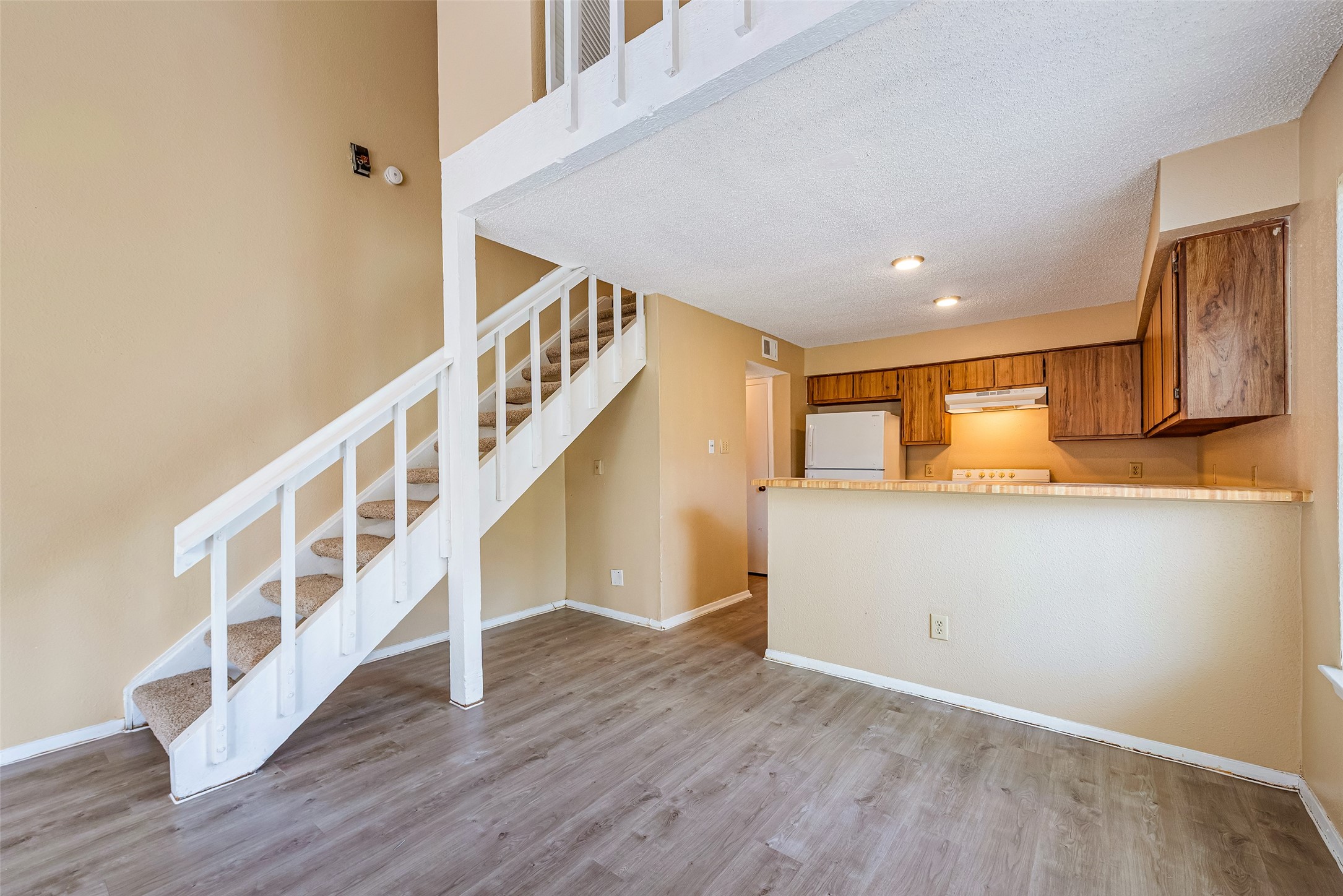 6315 Cattails Lane Property Photo 8