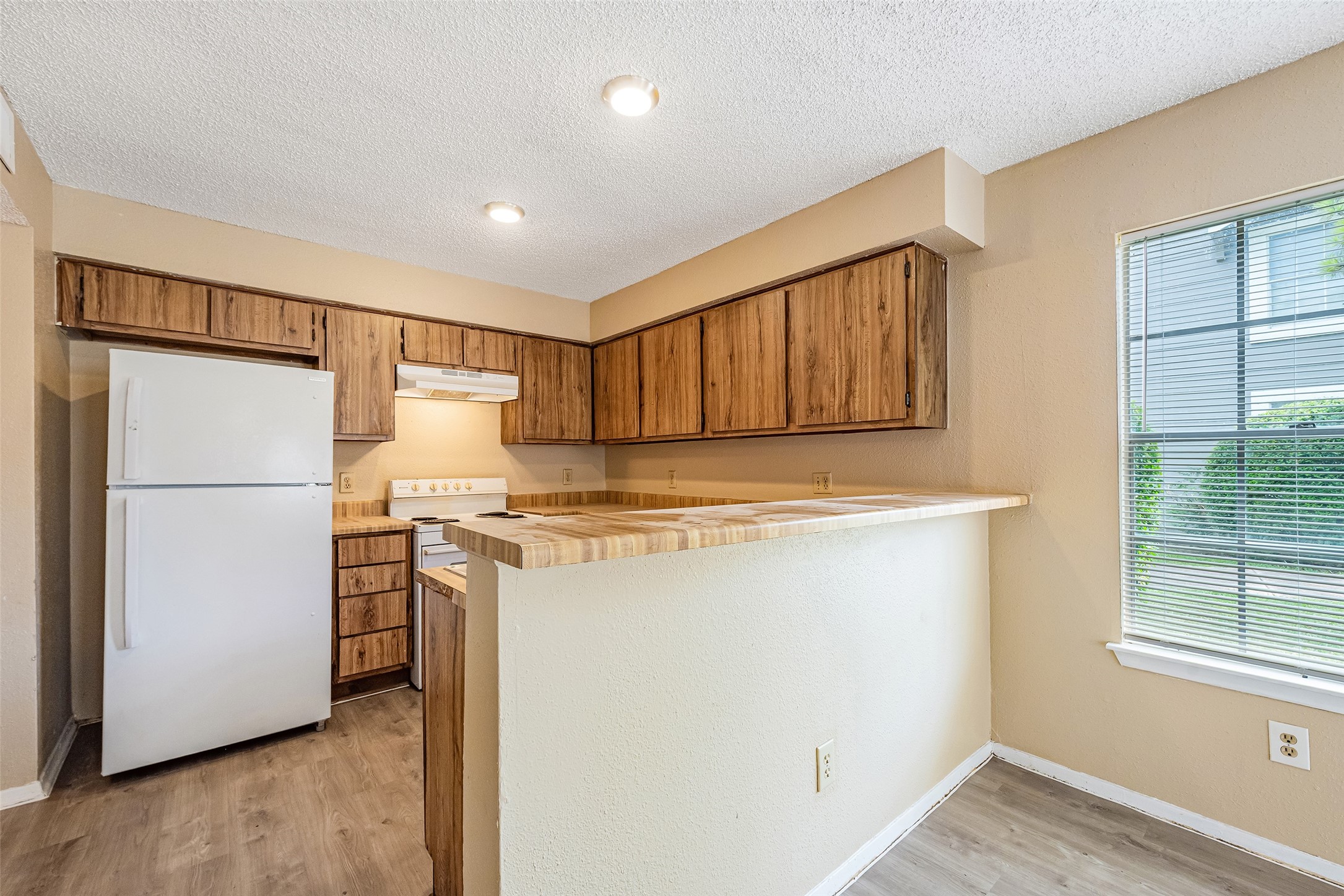 6315 Cattails Lane Property Photo 11