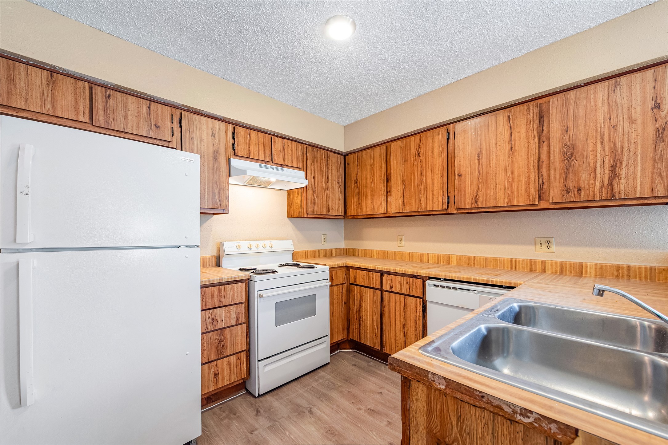 6315 Cattails Lane Property Photo 12