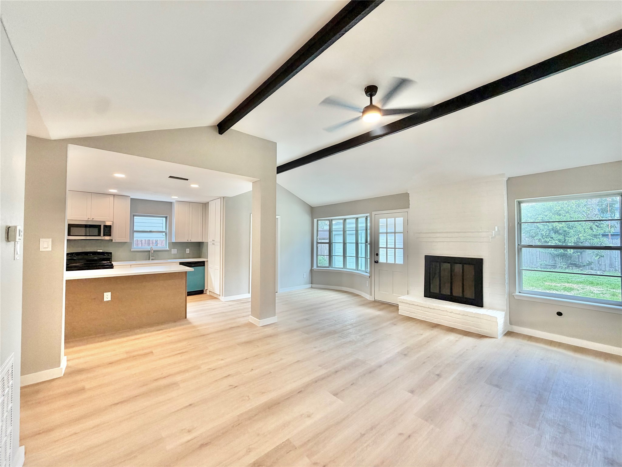 9010 Roos Road Property Photo 18