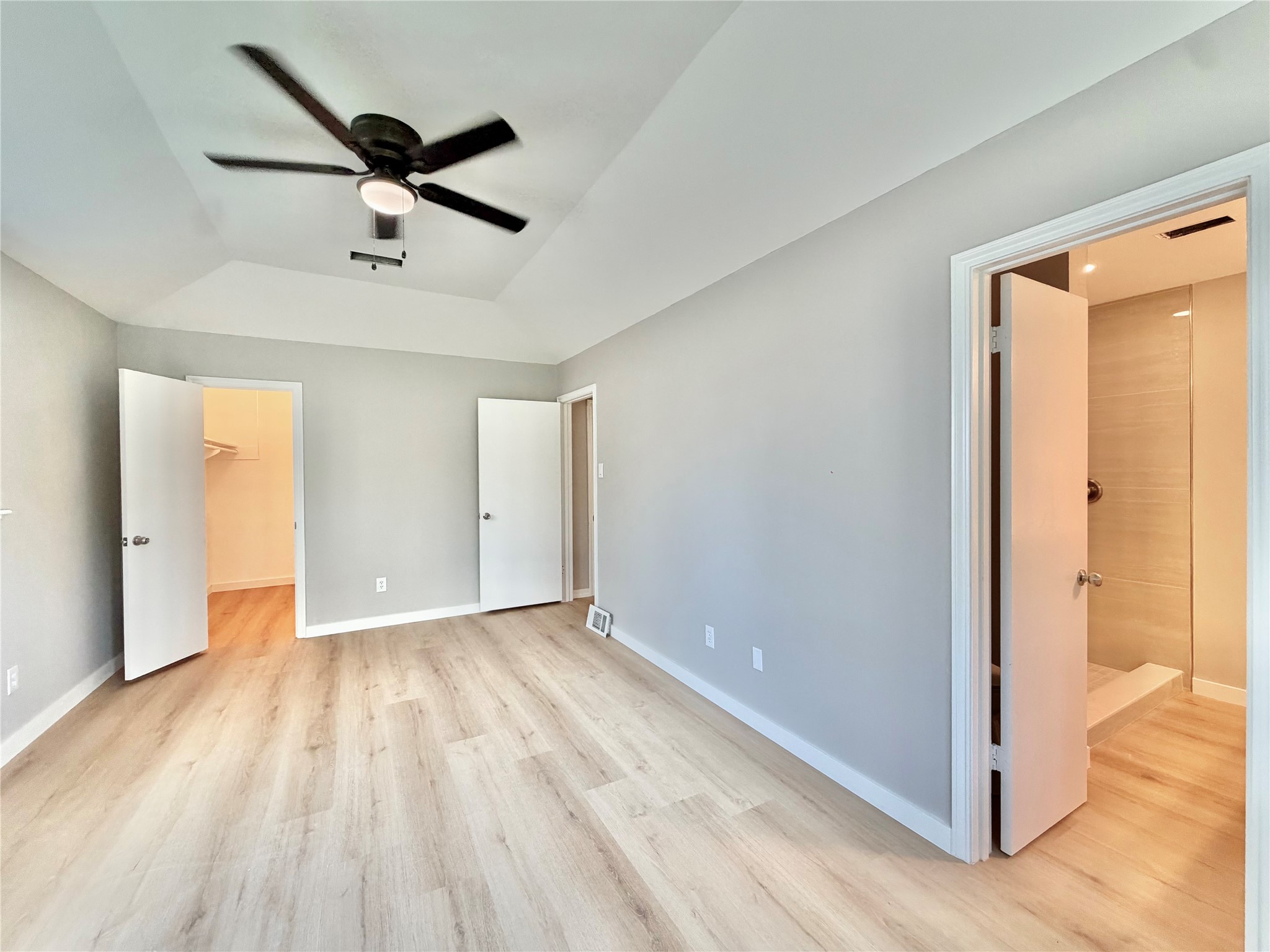 9010 Roos Road Property Photo 32