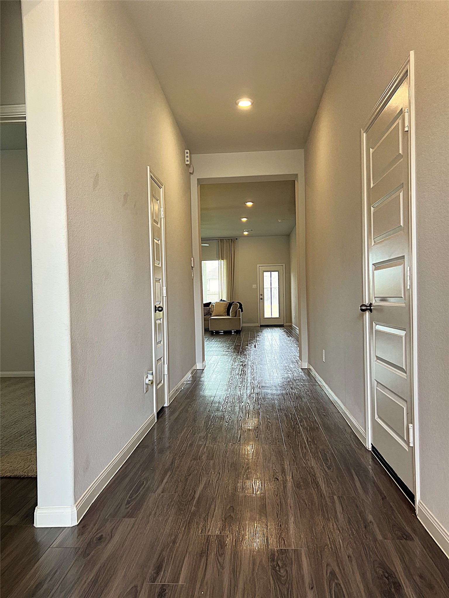 3040 Chestnut Ln Property Photo 2