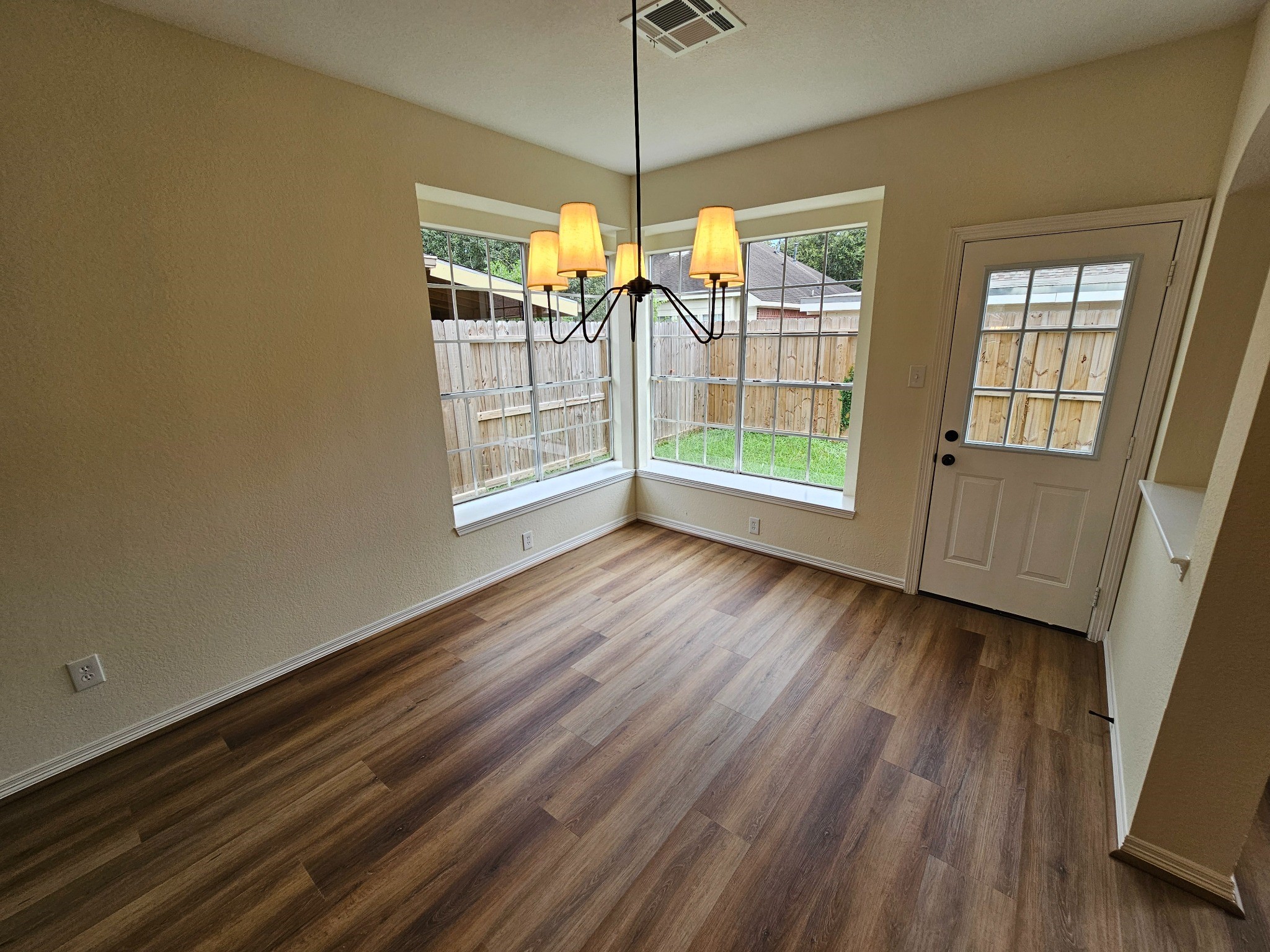 9510 Almeda Bend Court Property Photo 11