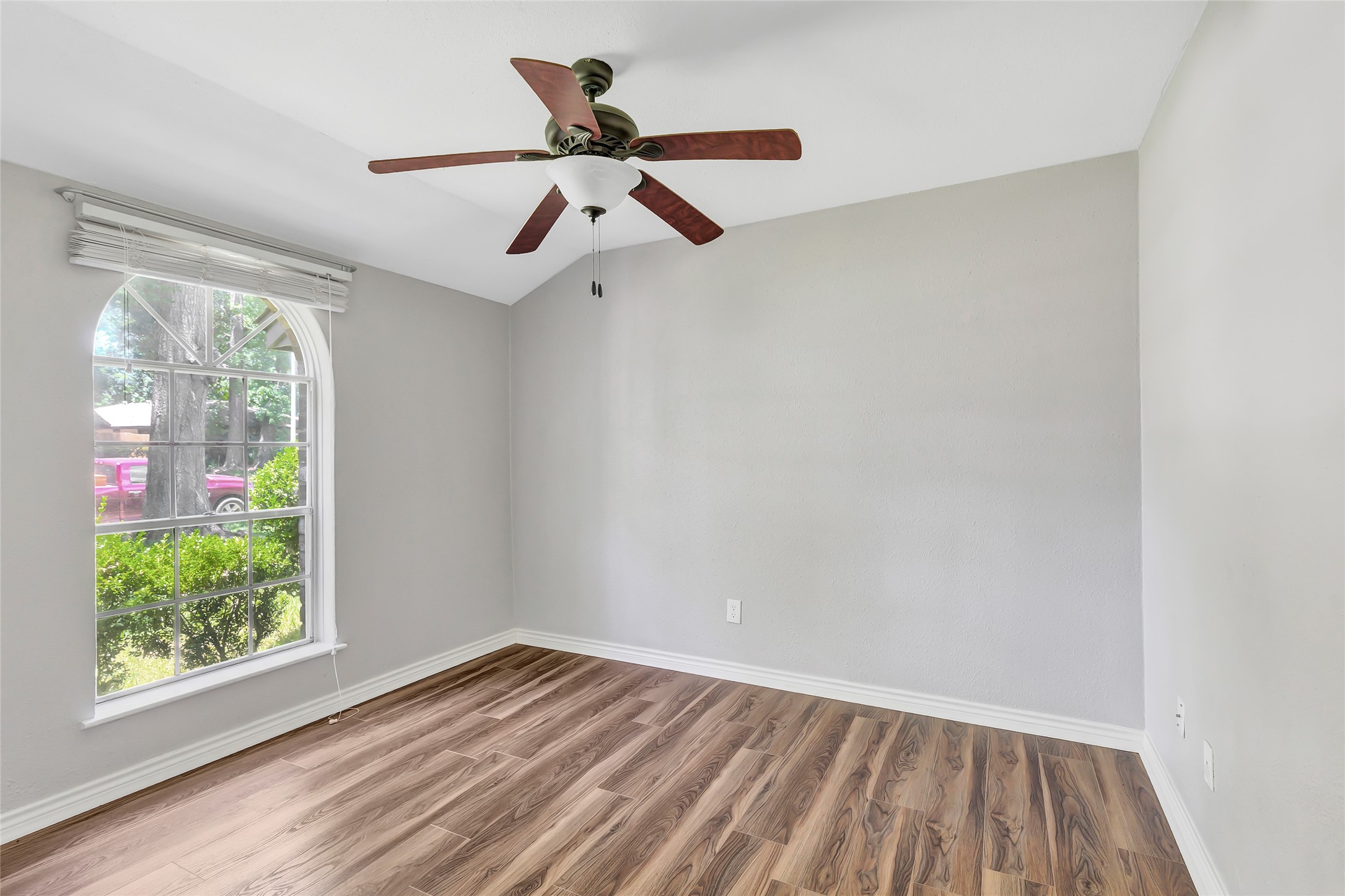 2414 Chanay Lane Property Photo 11