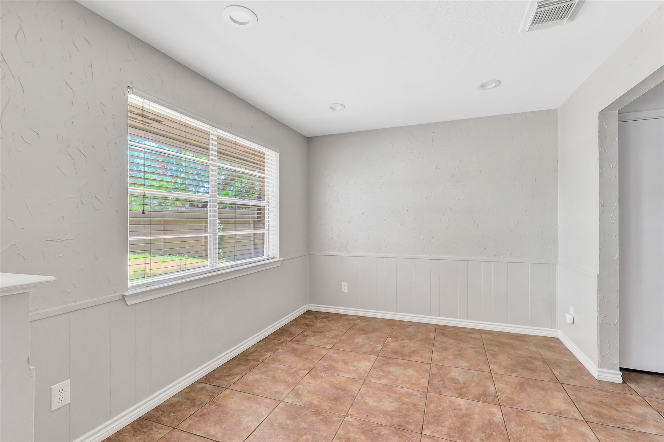 2414 Chanay Lane Property Photo 23