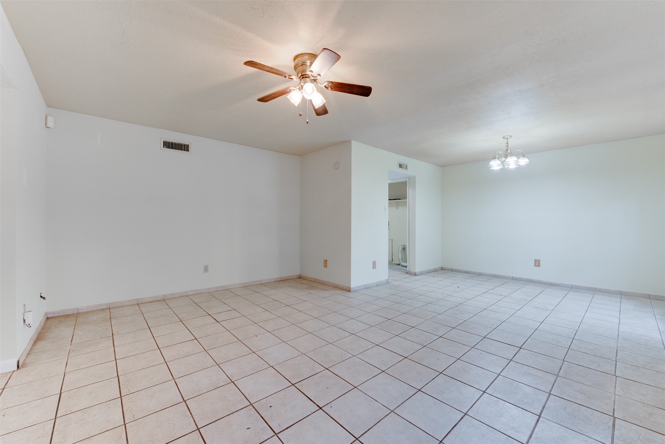 15702 Mendocino Drive Property Photo 5