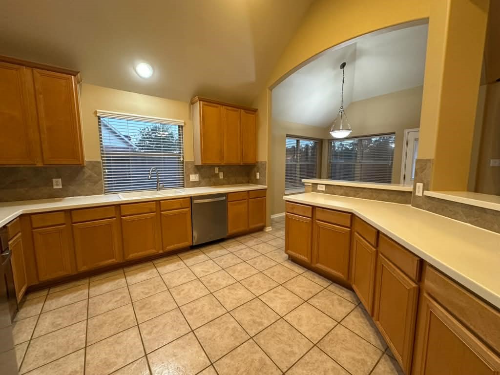 10507 Aster Crest Court Property Photo 4