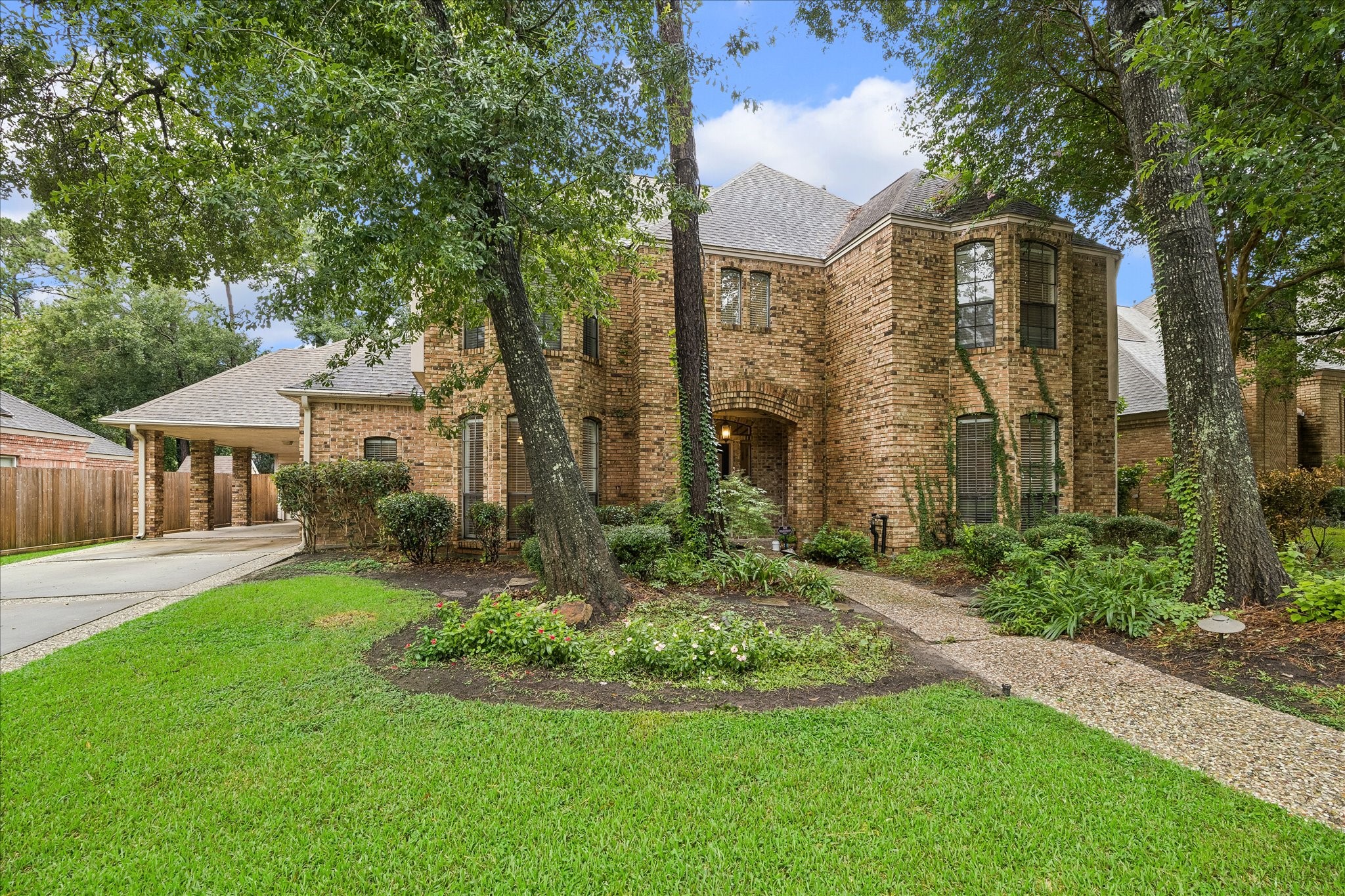 6015 Spanish Oak Way Property Photo 1