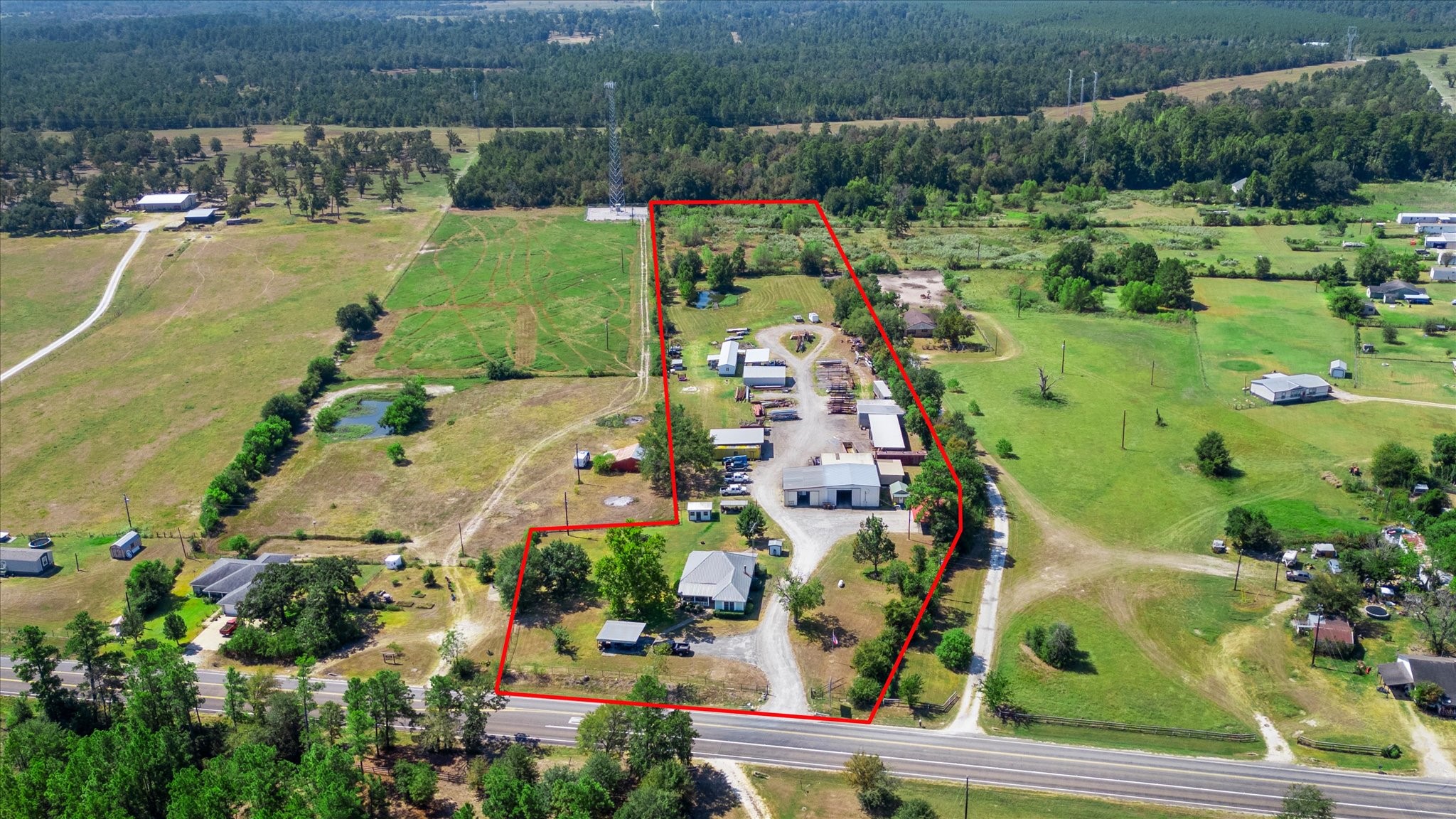 1023 Fm-1696 W Property Photo 2