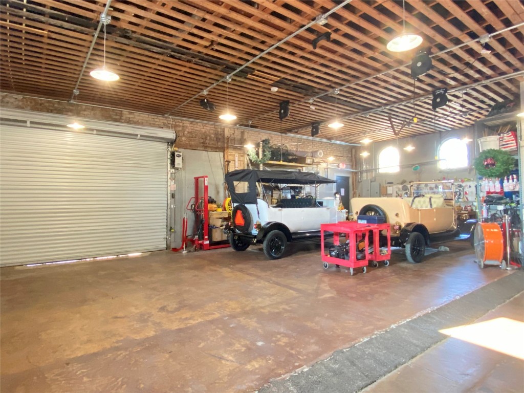 2127 Broadway Street Property Photo 23