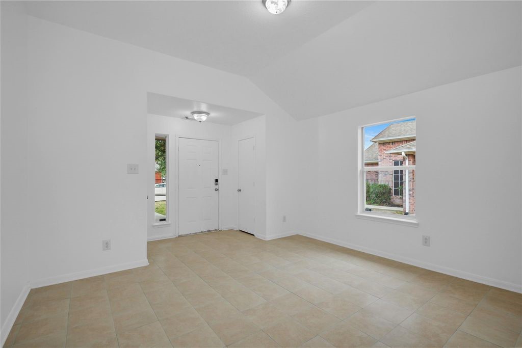 4522 Cannongate Drive Property Photo 6
