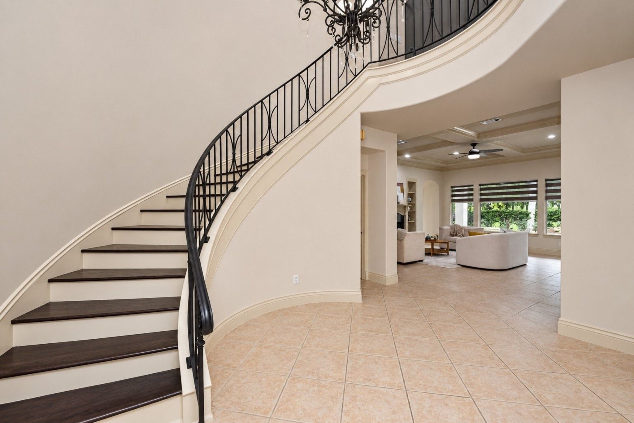 5215 Eagle Pointe Court Property Photo 4