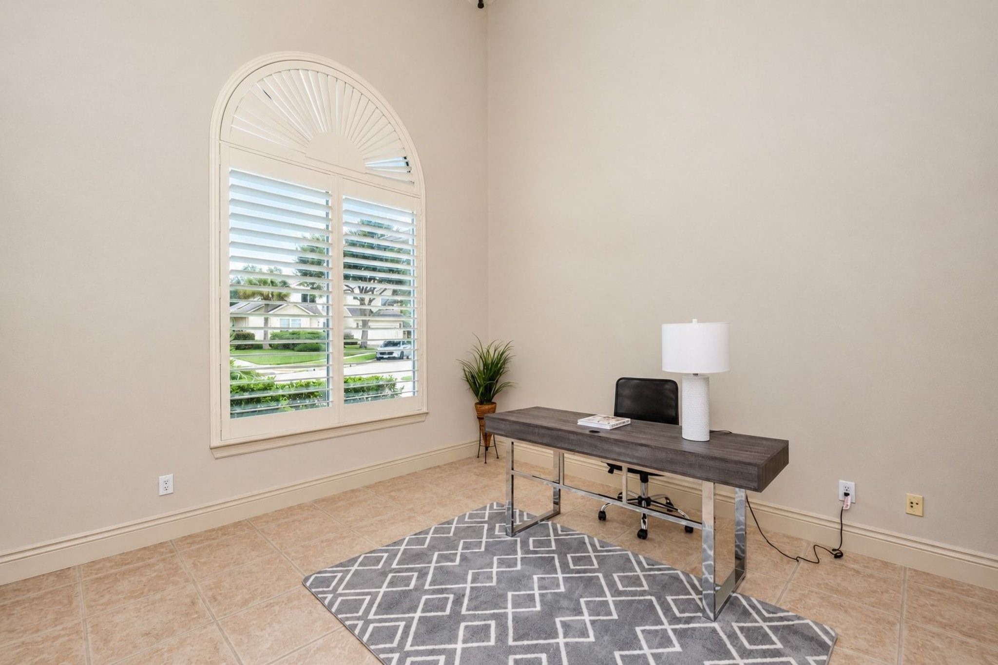 5215 Eagle Pointe Court Property Photo 6
