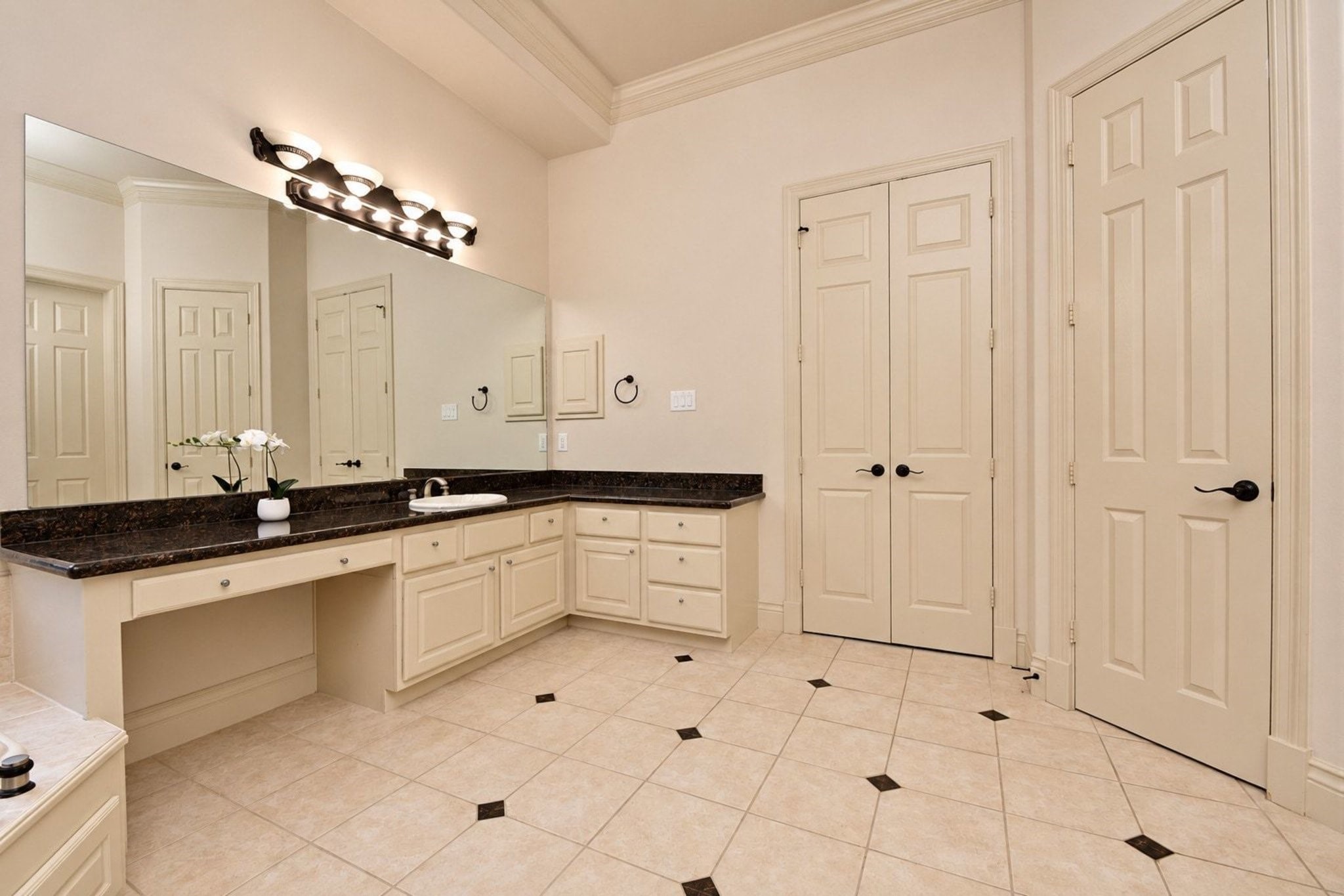 5215 Eagle Pointe Court Property Photo 22