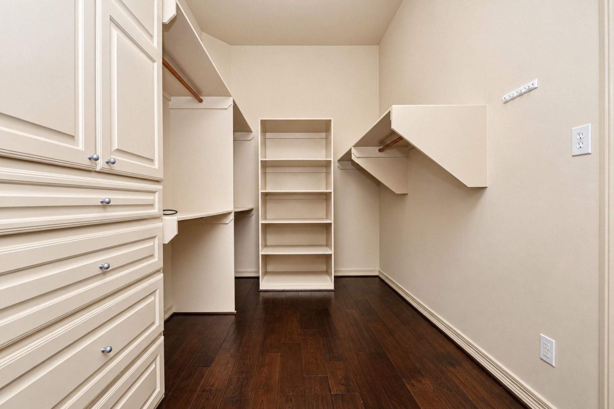 5215 Eagle Pointe Court Property Photo 23