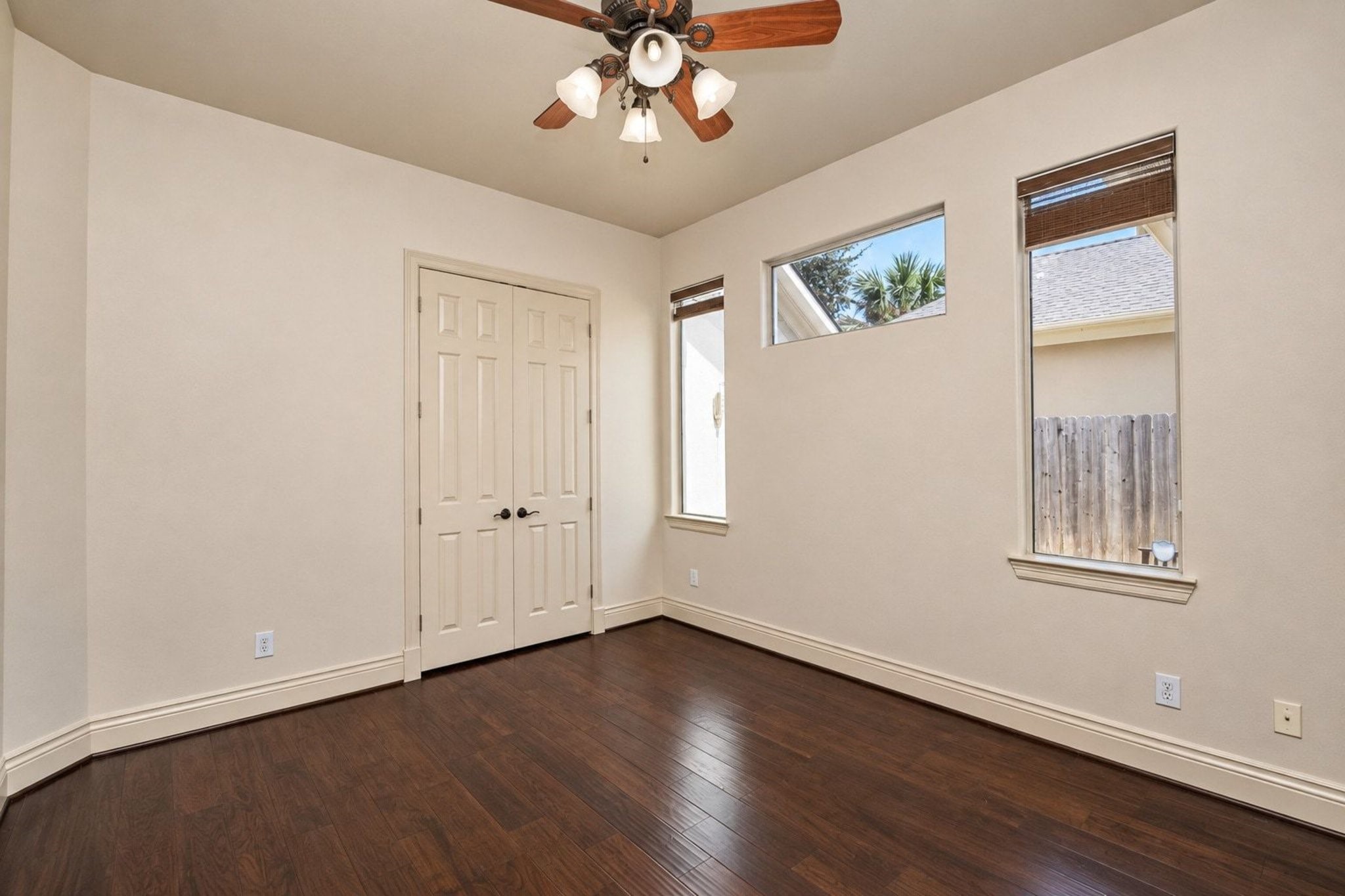 5215 Eagle Pointe Court Property Photo 24