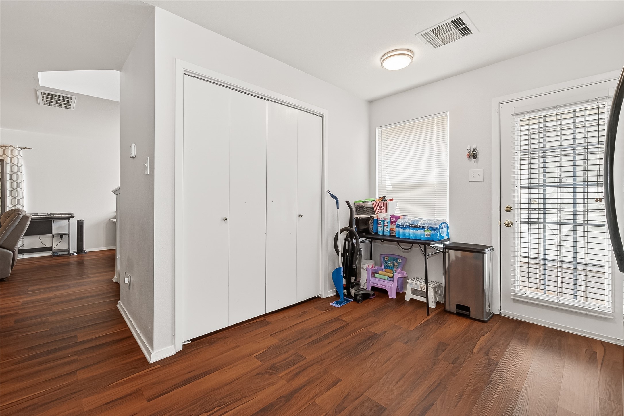 6207 Lone Prairie Way Property Photo 18