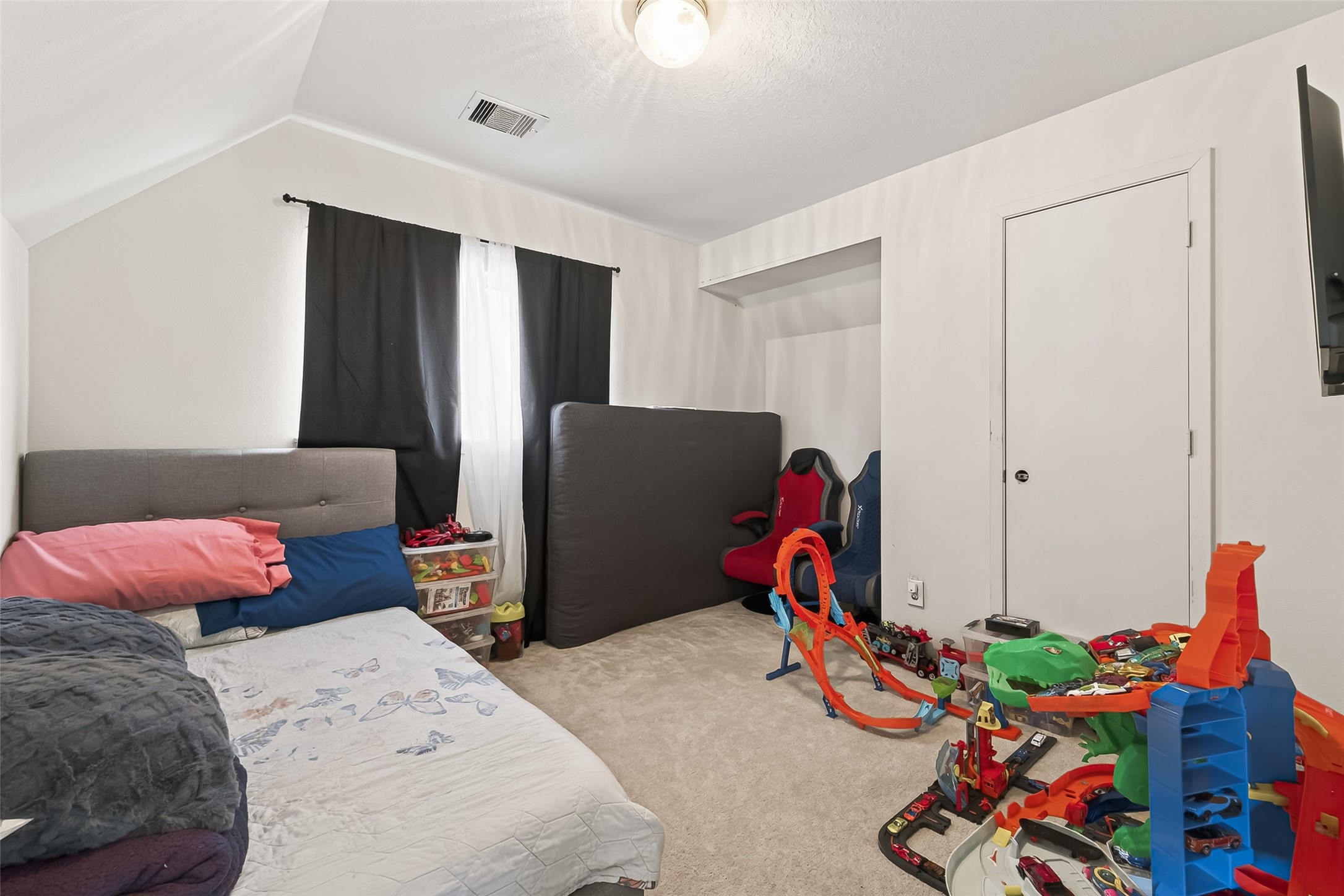 6207 Lone Prairie Way Property Photo 31