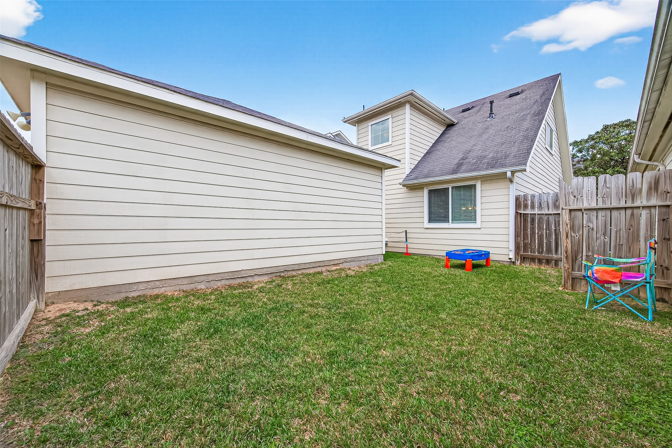 6207 Lone Prairie Way Property Photo 35