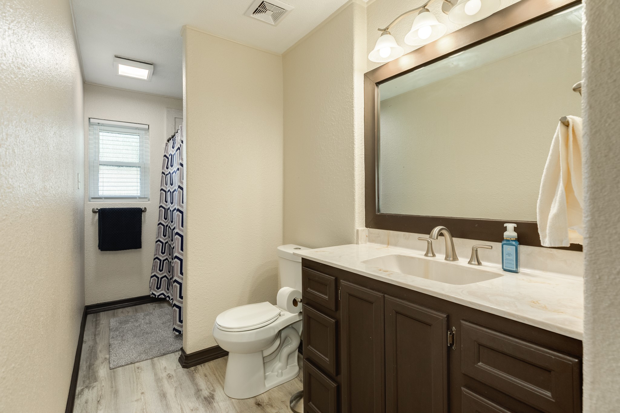 2118 Avenue D Property Photo 17
