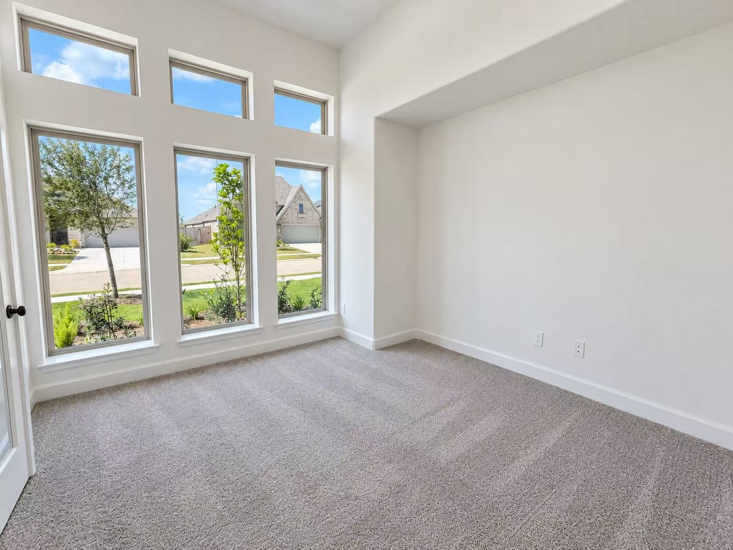 31523 Meadow Place Lane Property Photo 4