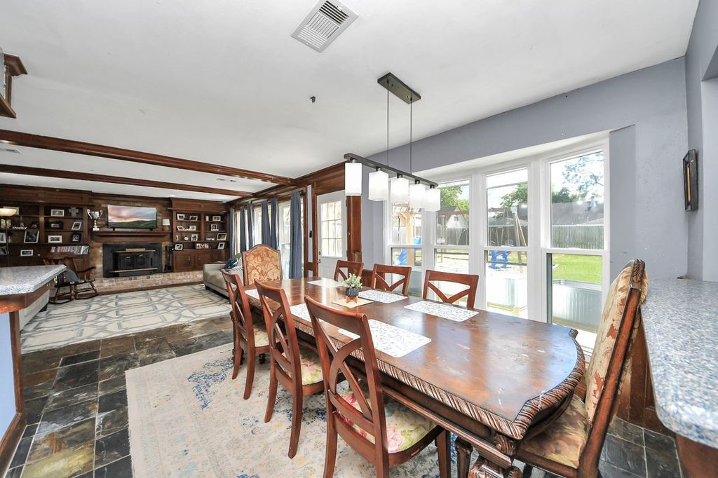 16406 Shady Elms Drive Property Photo 10