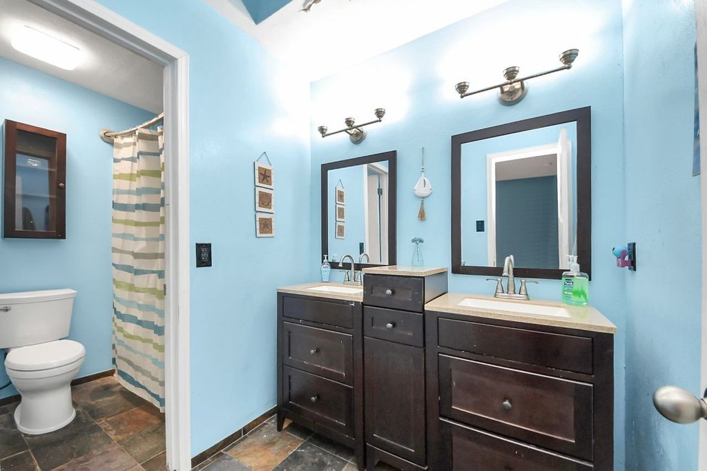 16406 Shady Elms Drive Property Photo 17