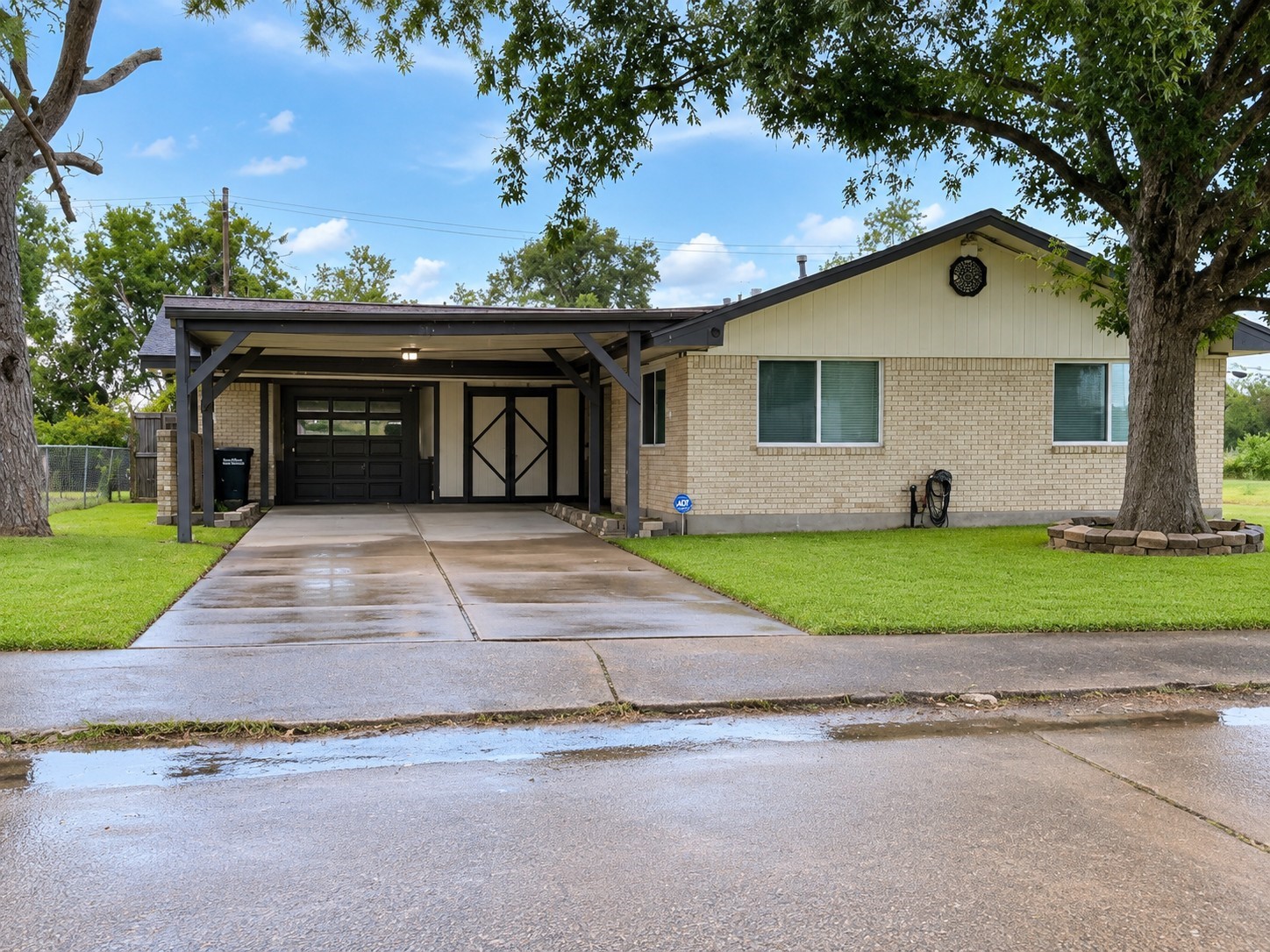 514 Idlewood Drive Property Photo 1