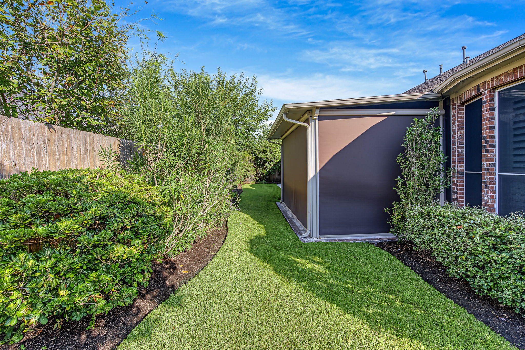 12619 Mossy Ledge Drive Property Photo 6