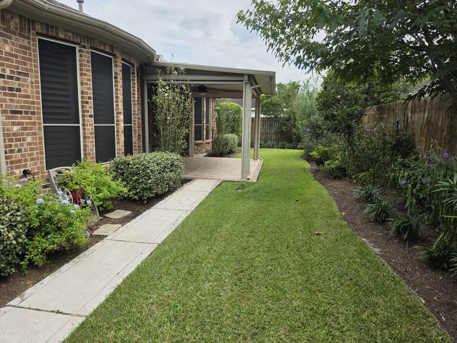 12619 Mossy Ledge Drive Property Photo 7