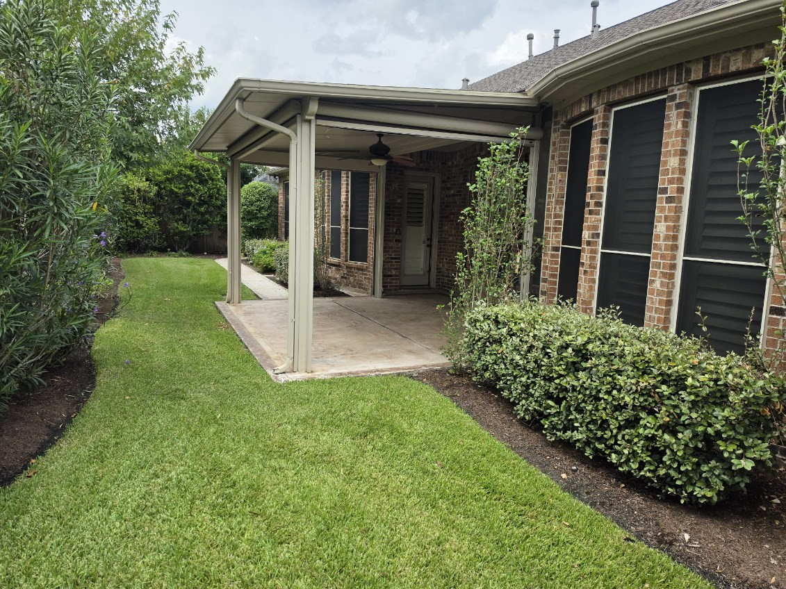 12619 Mossy Ledge Drive Property Photo 8