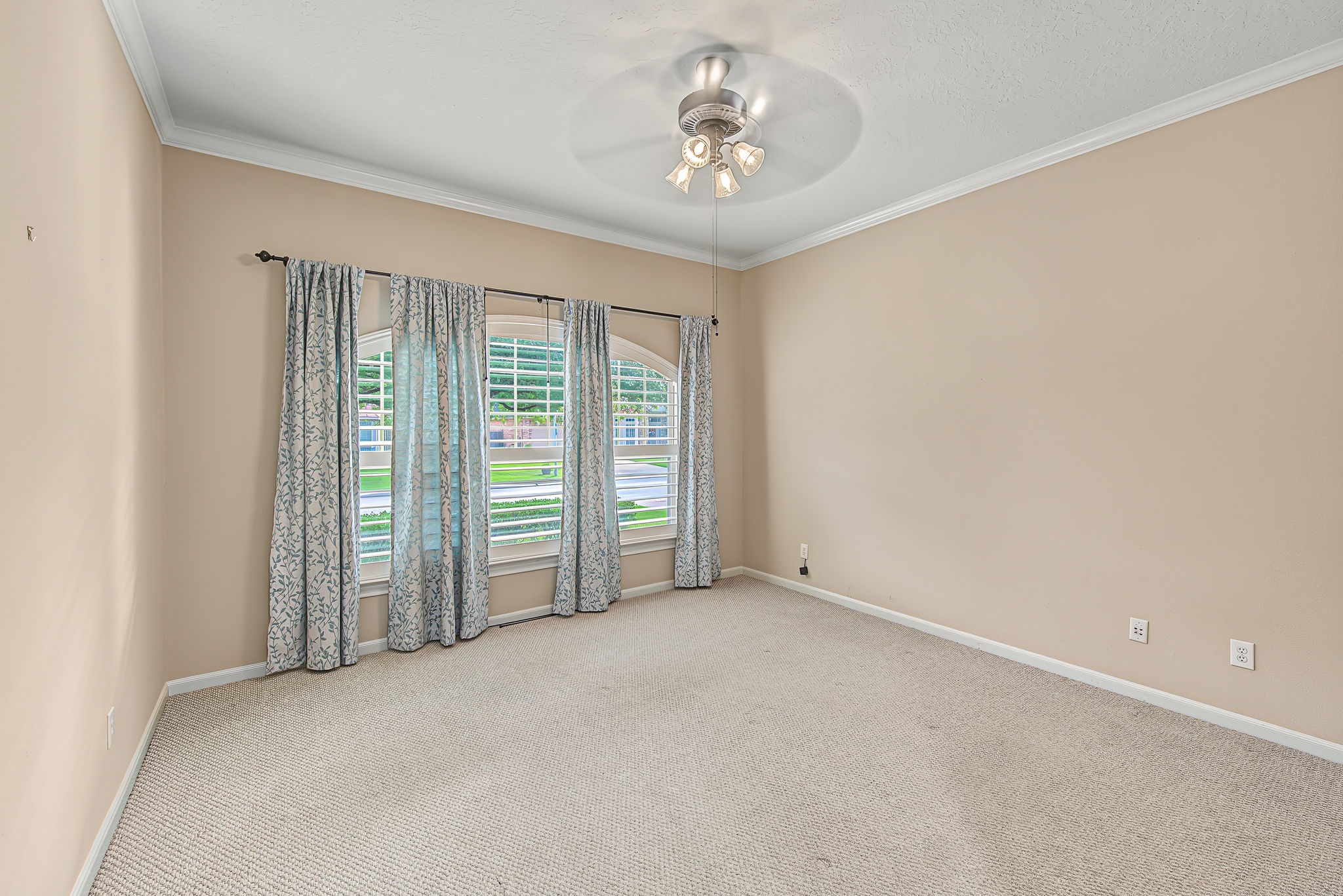12619 Mossy Ledge Drive Property Photo 20